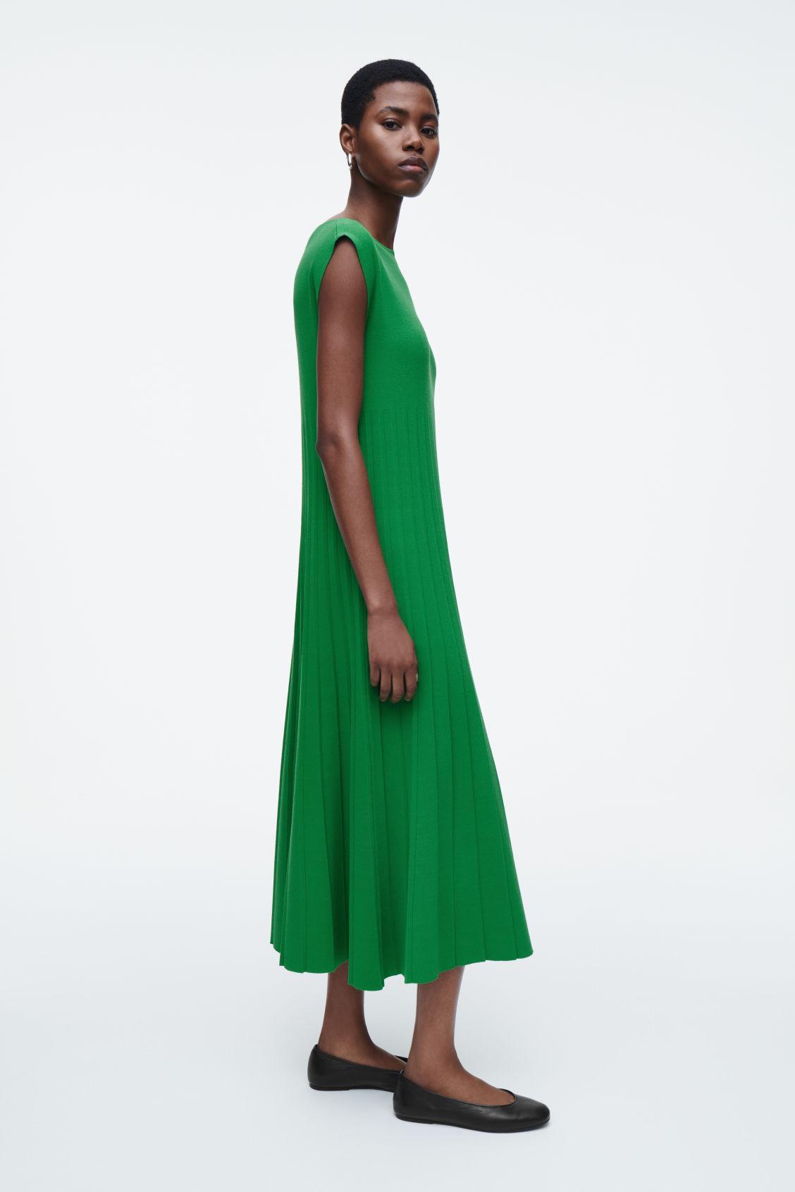 KNITTED PLEATED MAXI DRESS Product Image