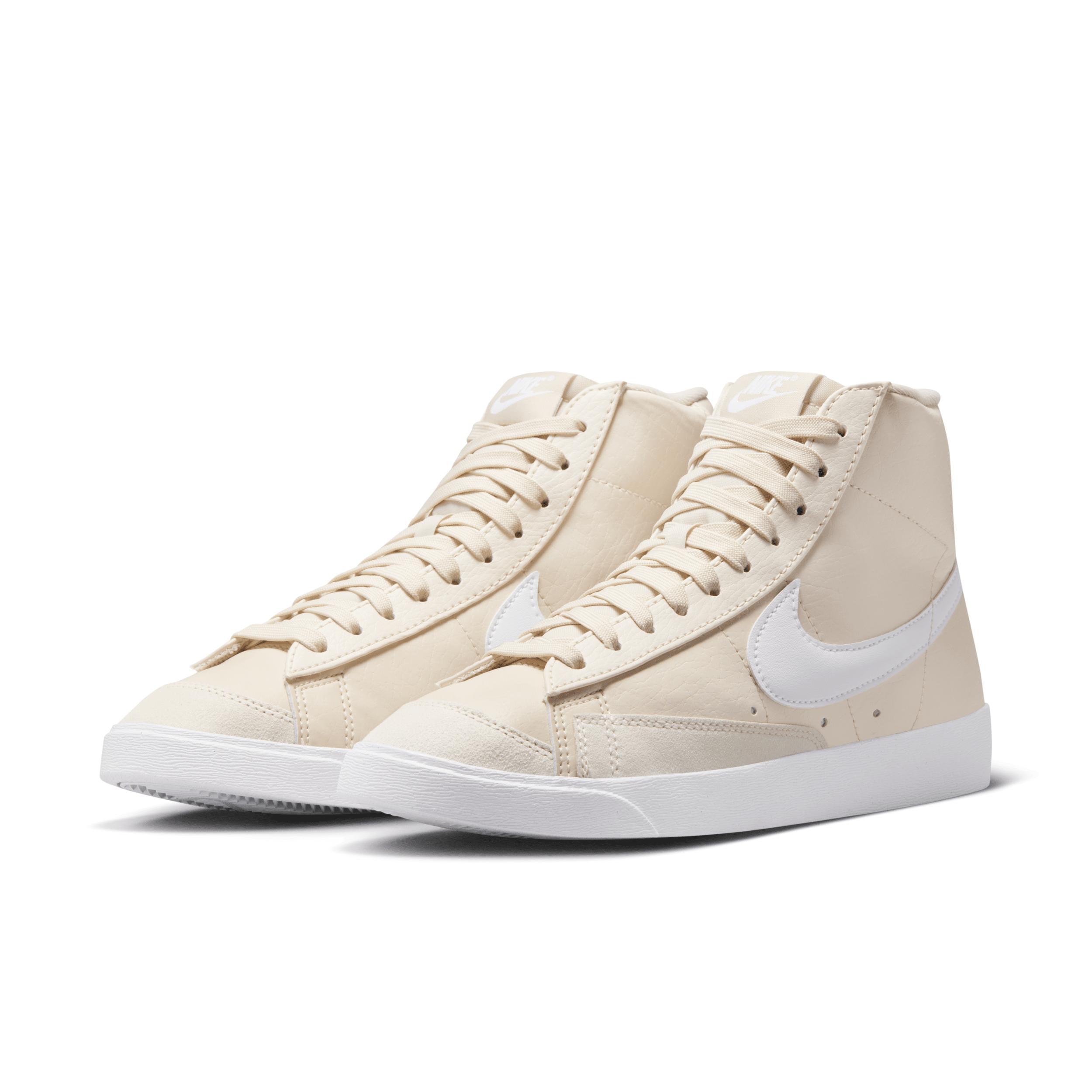 Nike Women's Blazer Mid ' Shoes Product Image