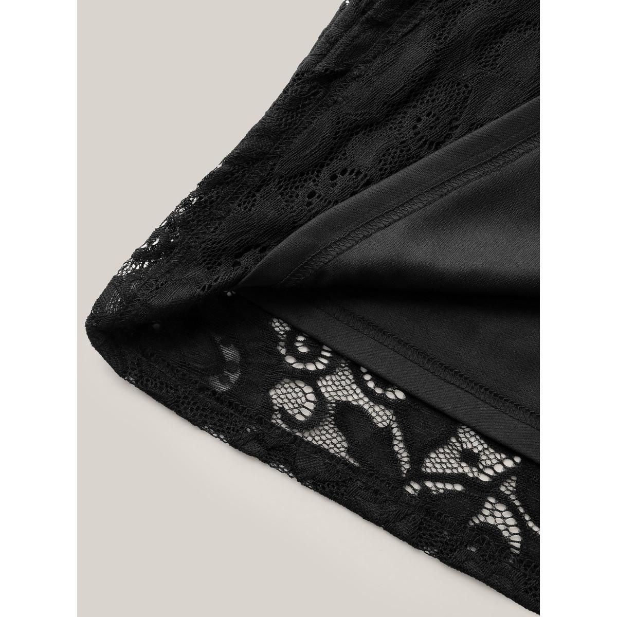 Plus Size Textured Lace Sleeveless Pockets Midi Dress Black Women Round Neck Sleeveless Curvy BloomChic 26/4X Product Image