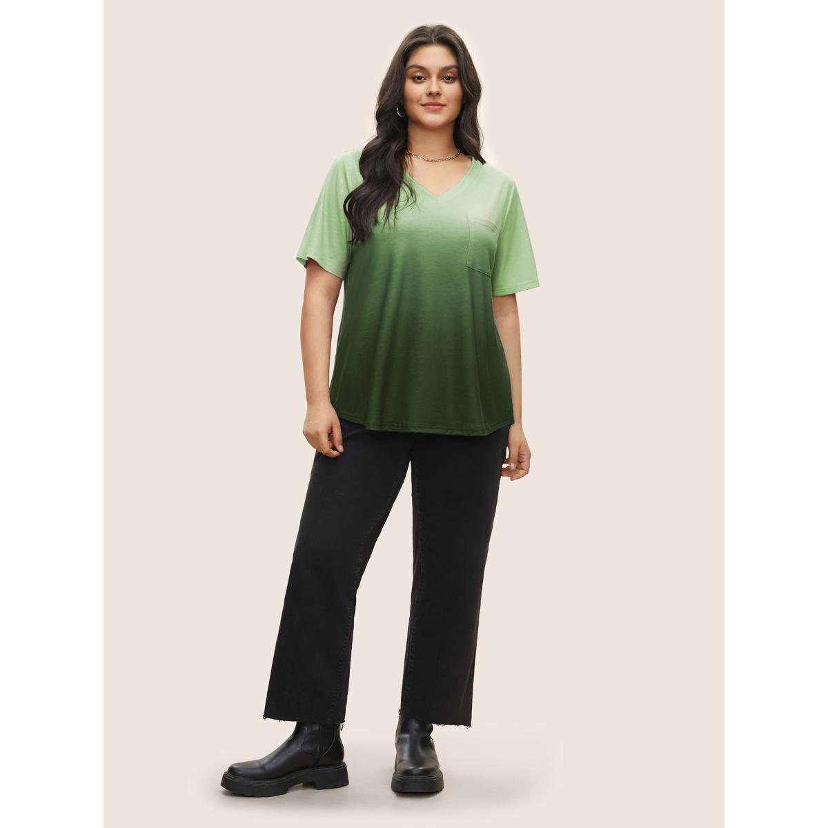Plus Size Ombre Contrast Patched Pocket T-shirt Truegreen Women Casual Non Ombre V-neck Everyday T-shirts BloomChic 12/L Product Image