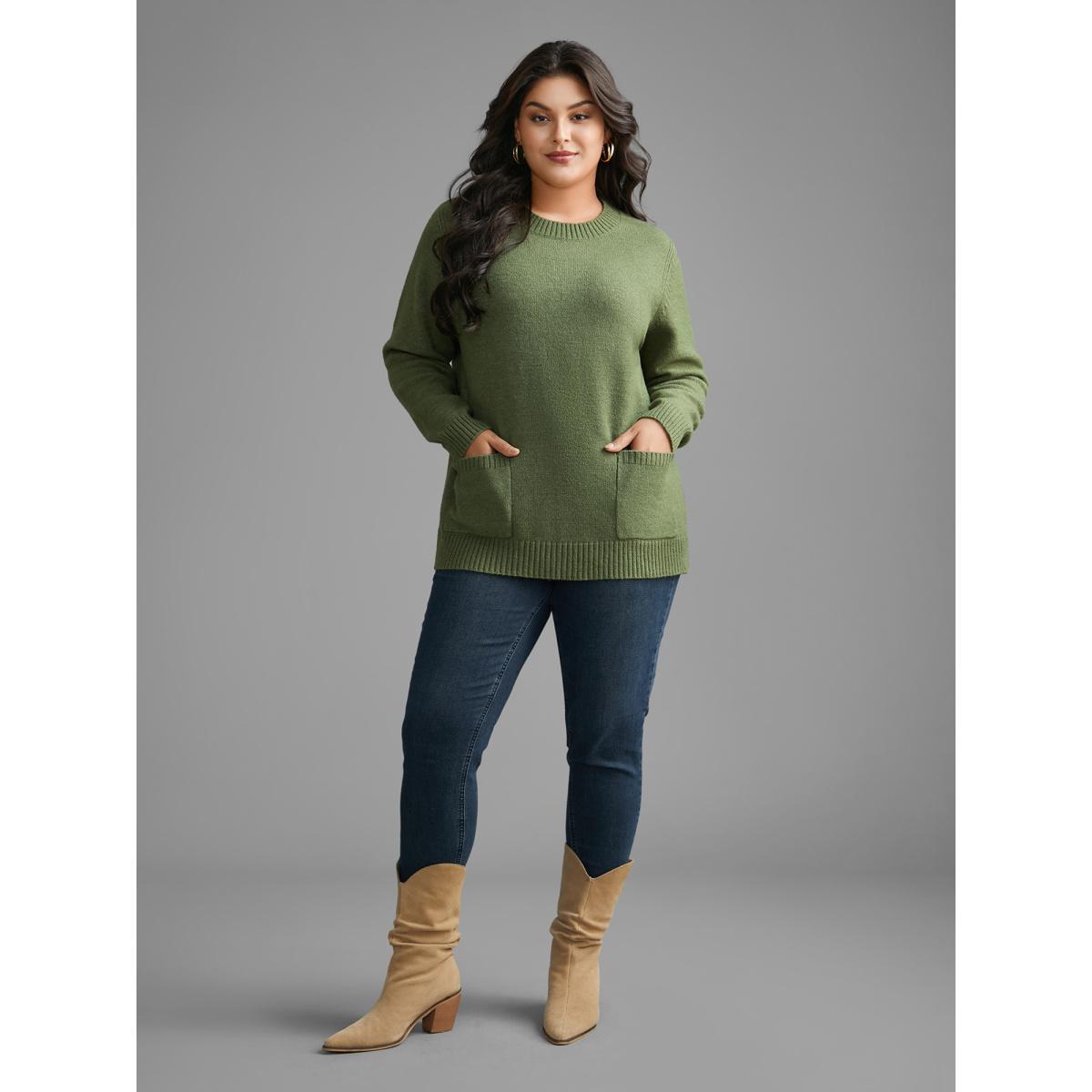 Plus Size Plain Round Neck Patched Pocket Pullover Moss Women Casual Loose Long Sleeve Round Neck Everyday Pullovers BloomChic 12/L Product Image