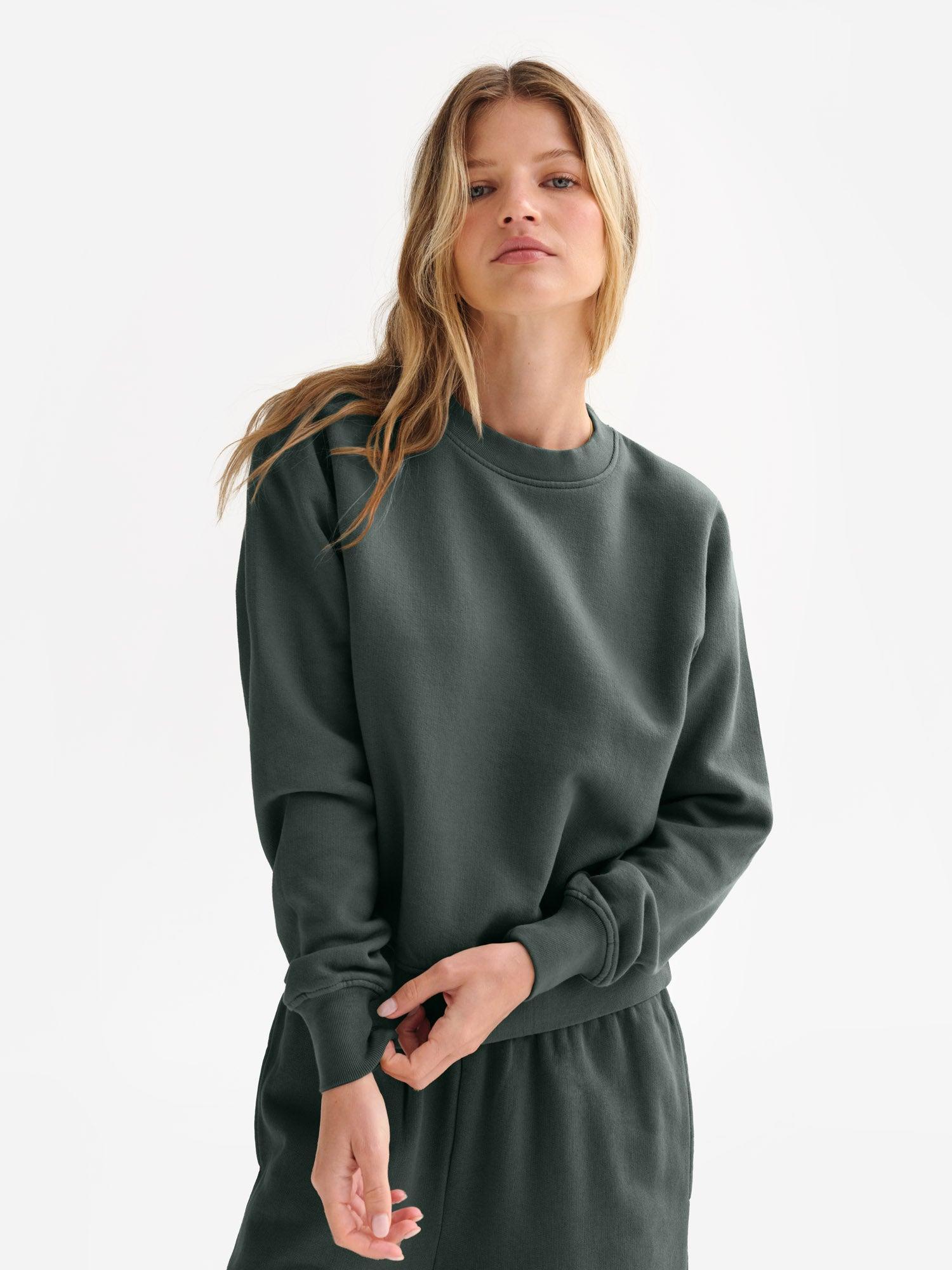 Organic Fleece Shrunken Crew Neck Sweatshirt Female Product Image