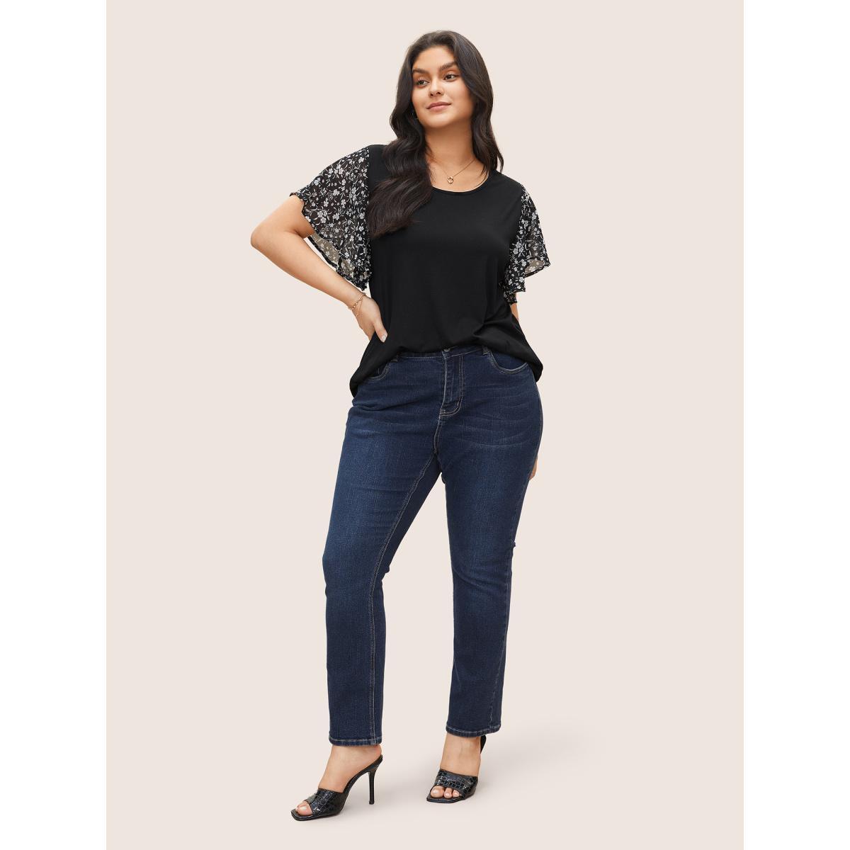 Plus Size Ditsy Floral Ruffle Sleeve Round Neck T-shirt Black Women Elegant Ditsy Floral Everyday T-shirts BloomChic 18-20/2X Product Image