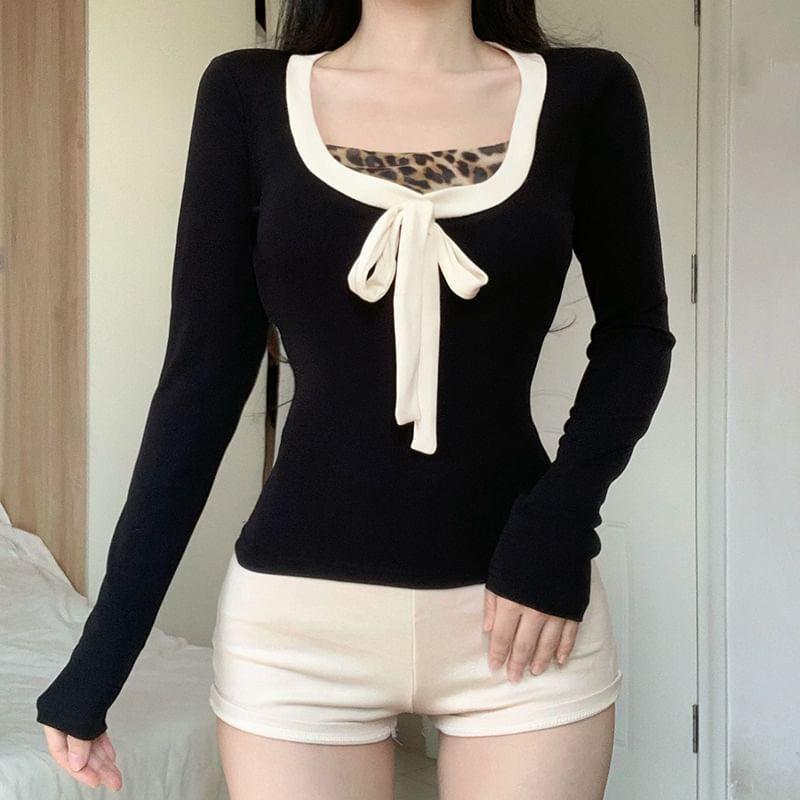 Long-Sleeve Square-Neck Contrast Trim Bow Tee Product Image