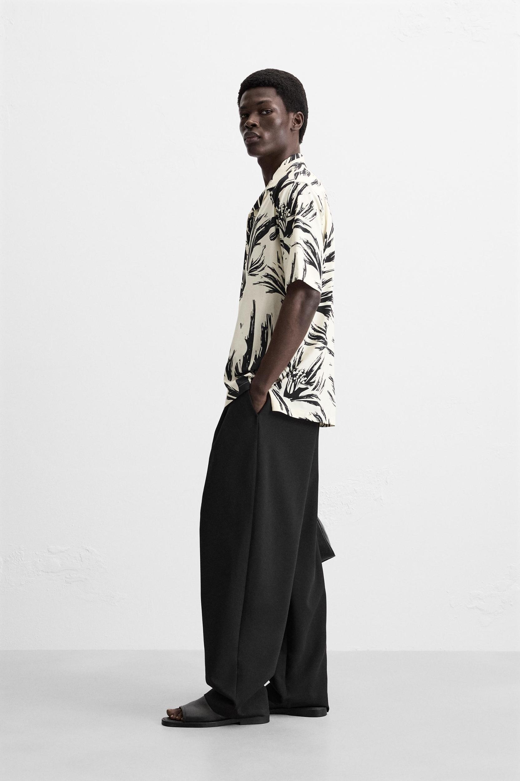 ABSTRACT PRINT STRETCH SHIRT Product Image