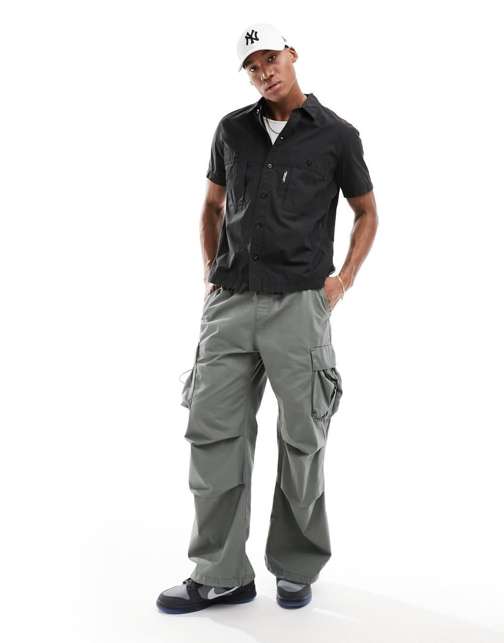 Marshall Artist double pocket short sleeve shirt in black Product Image