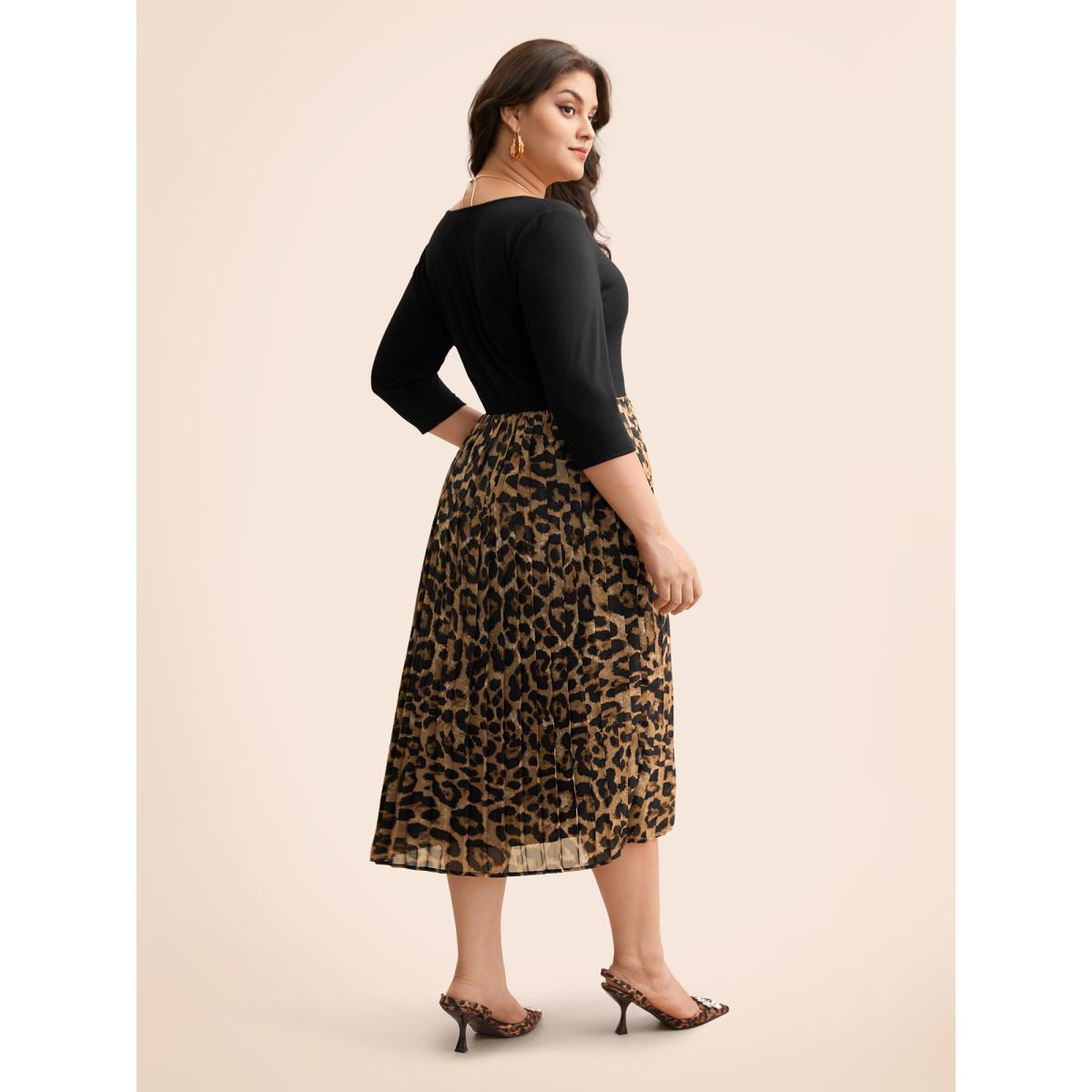 Plus Size V Neck Leopard Print Patchwork Dress Yellowishbrown Women Elegant Pleated V-neck Elbow-length sleeve Curvy BloomChic 26/4X Product Image