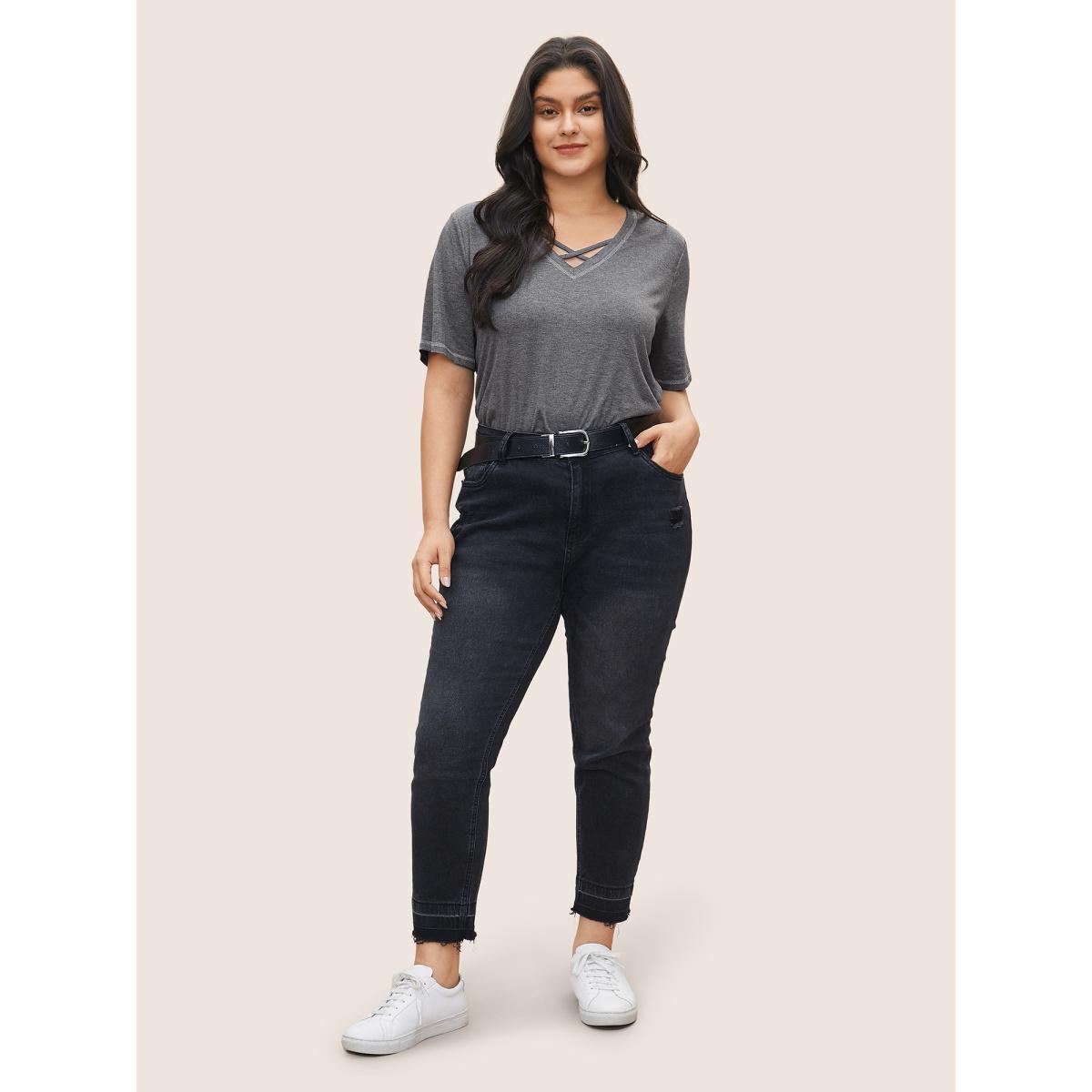 Plus Size Solid Crisscross Neck Contrast Stitch T-shirt Gray Women Casual Plain V-neck Everyday T-shirts BloomChic 26/4X Product Image