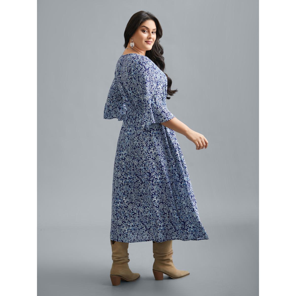 Plus Size V-Neck Paisley Print Smocked Waist Dress DarkBlue Women Resort Non V-neck Elbow-length sleeve Curvy BloomChic 28/5X Product Image