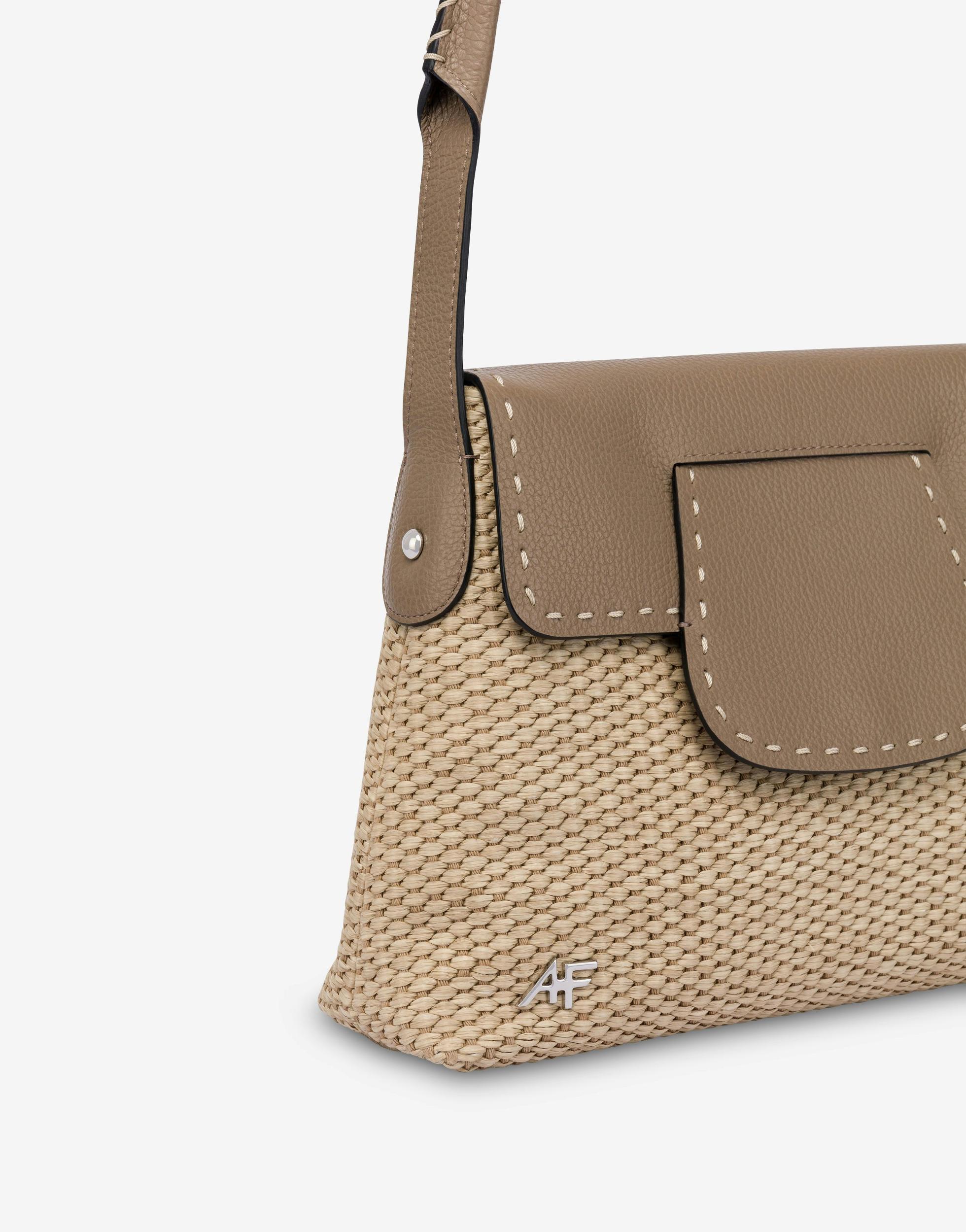 Raffia shoulder bag Product Image