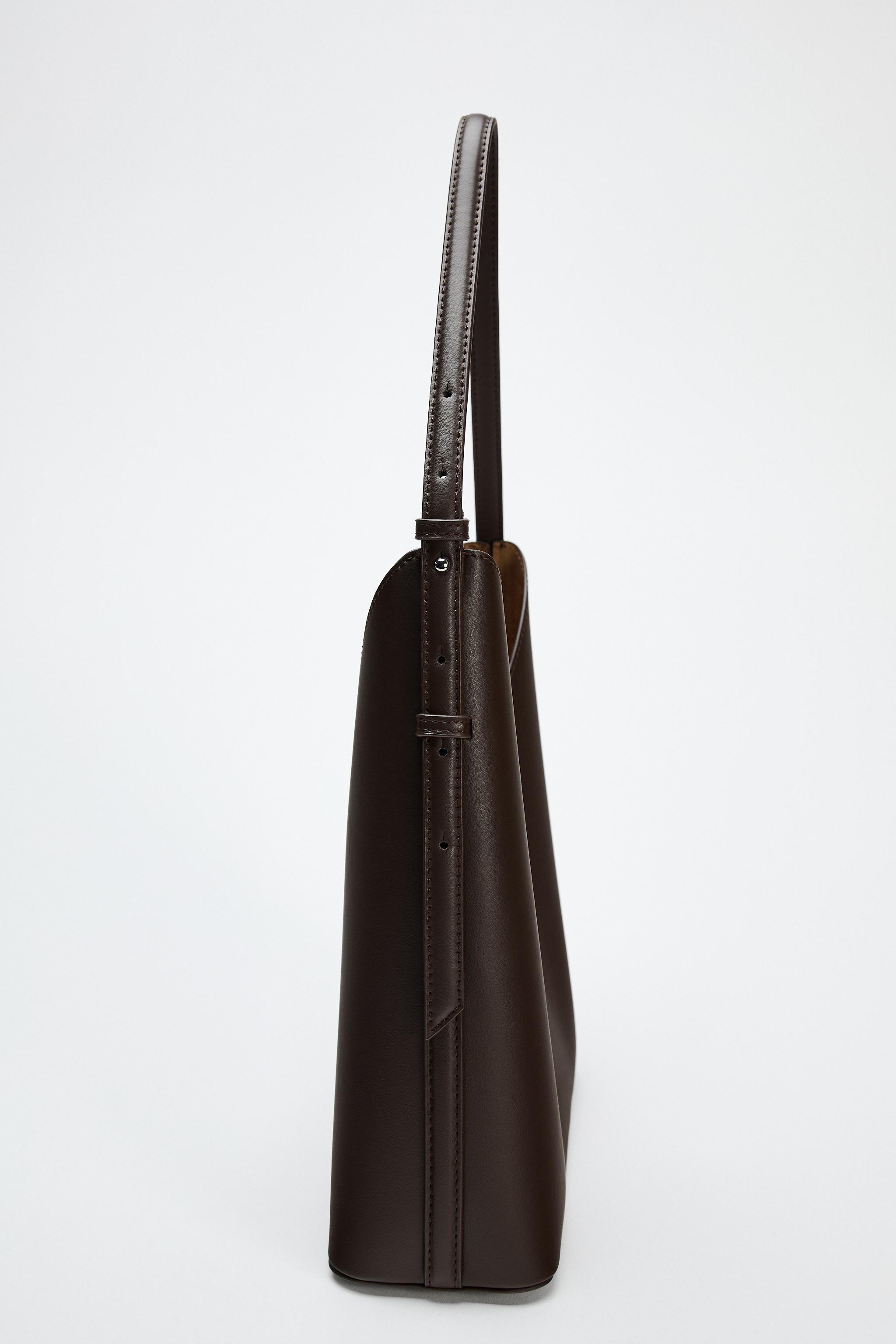 BUCKET SHOULDER BAG Product Image
