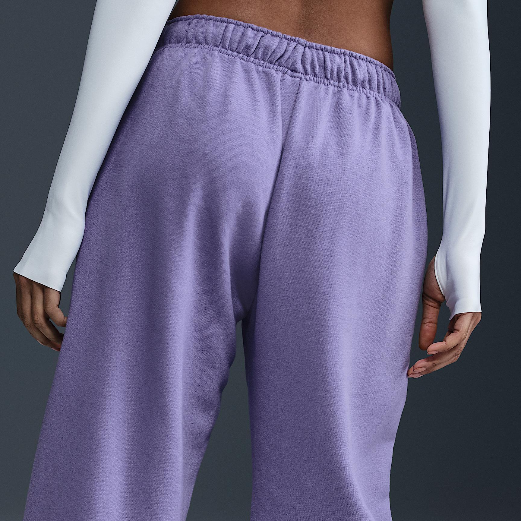 Nike Womens Sportswear Club Fleece Mid-Rise Oversized Sweatpants Product Image