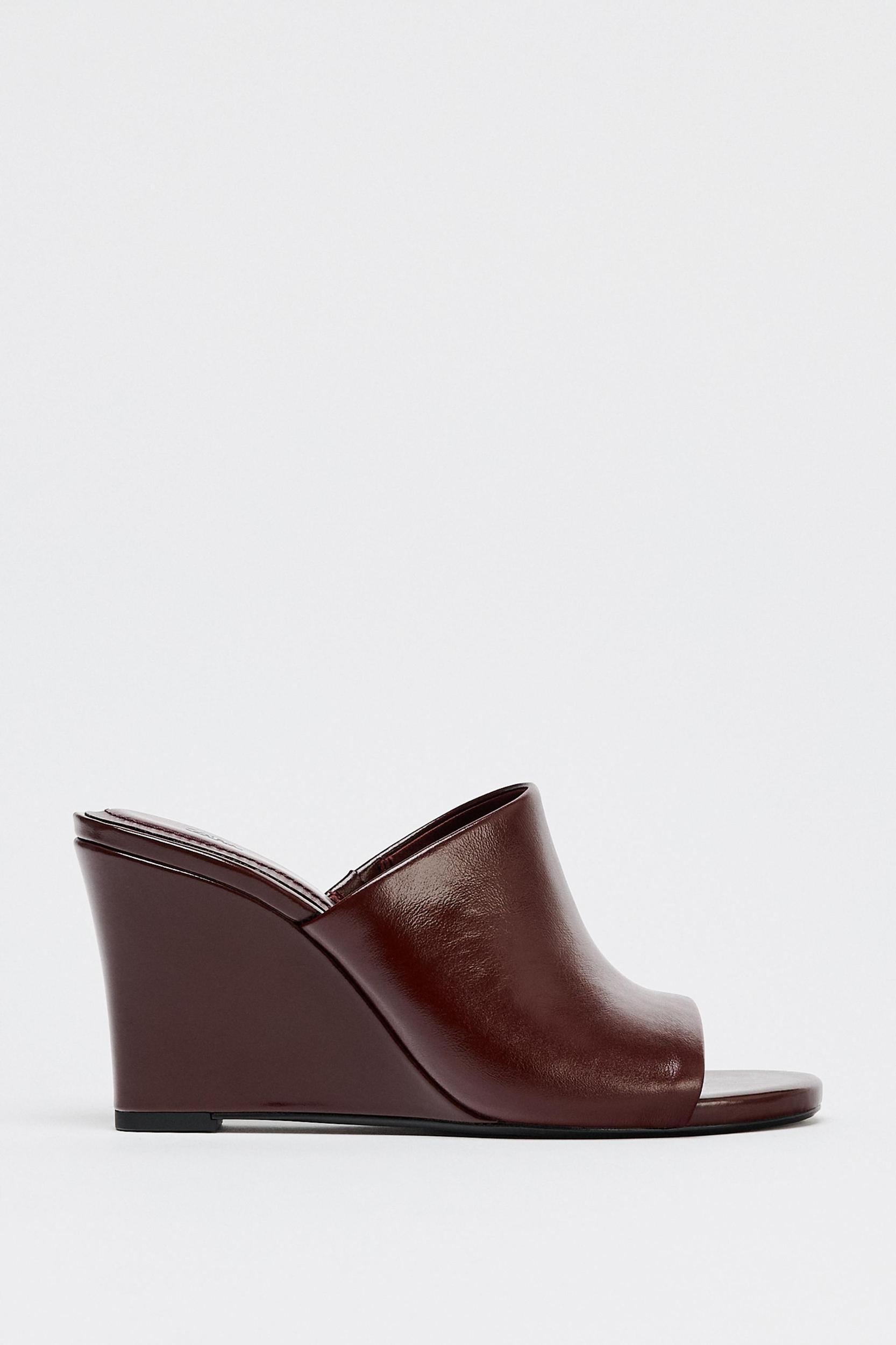 LEATHER WEDGES Product Image