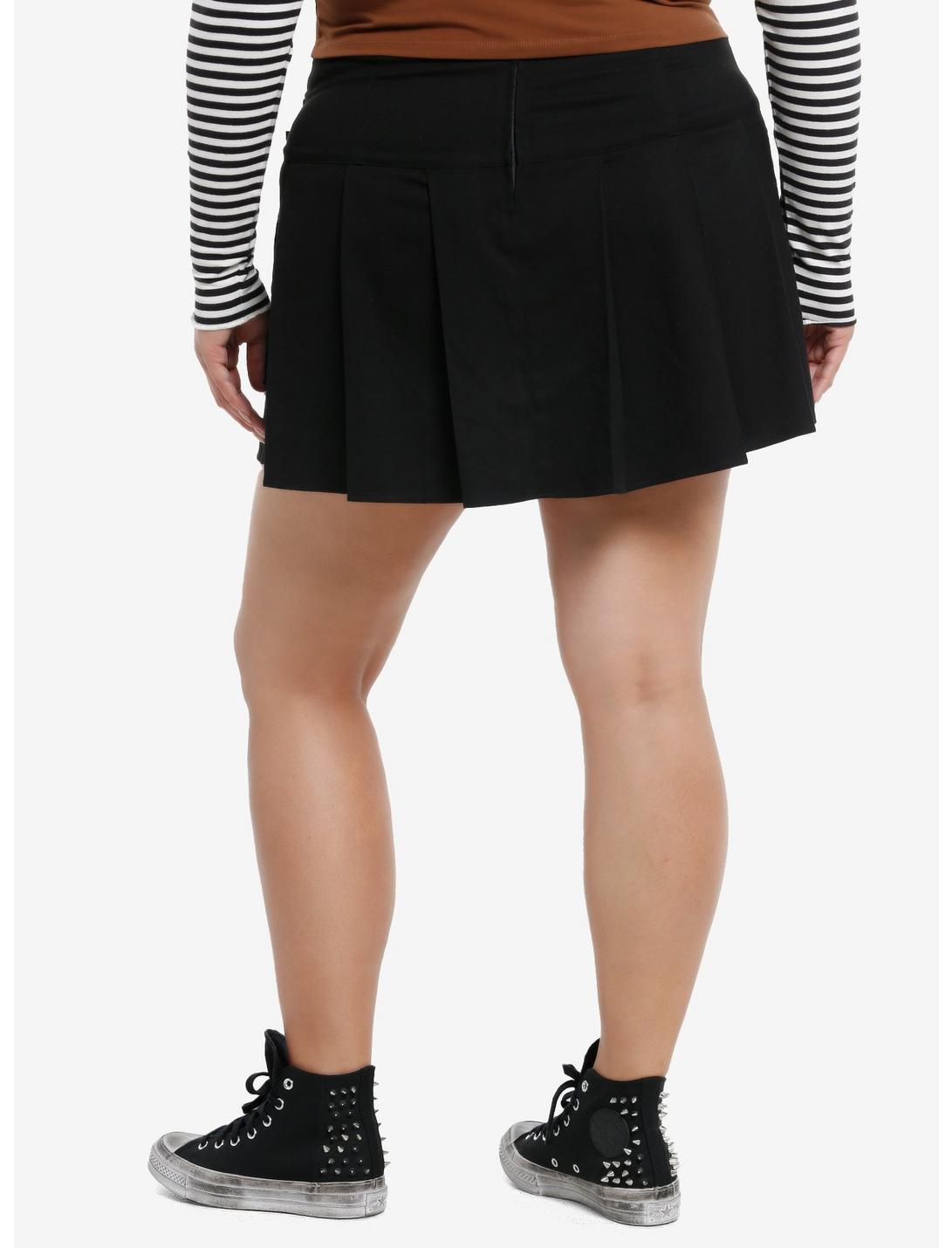 Black Buckle & Asymmetrical Ruffle Mini Skirt Plus Size Product Image