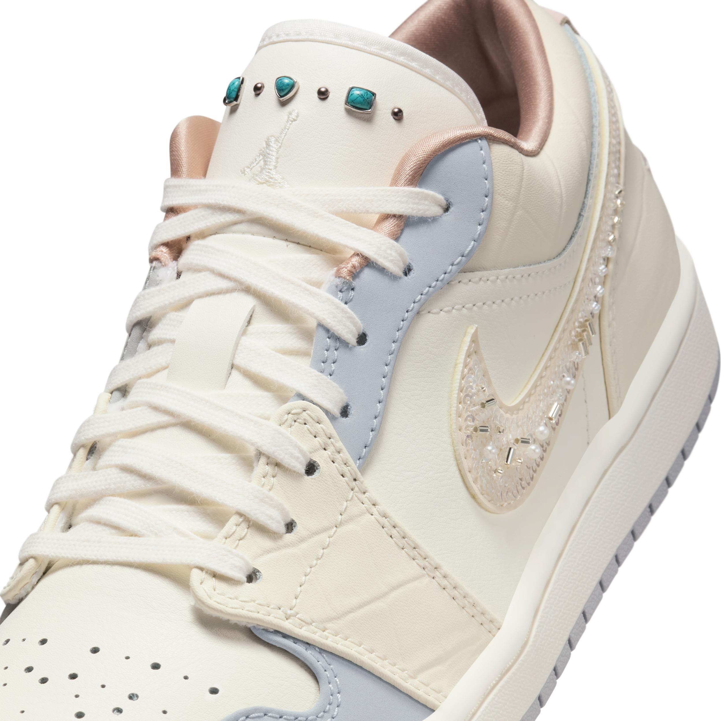 Women's Air Jordan 1 Low Shoes Product Image