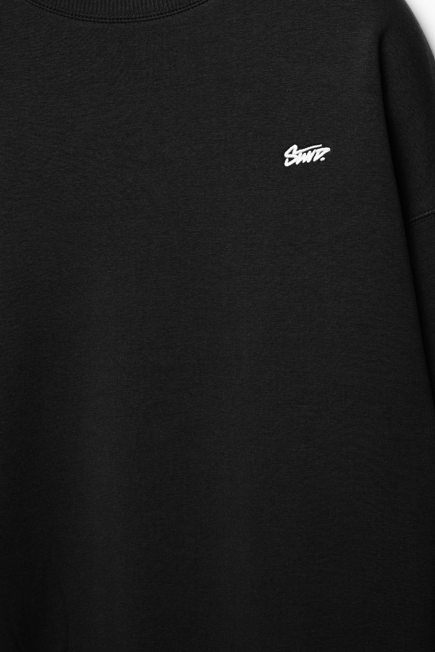 Round neck STWD sweatshirt Product Image