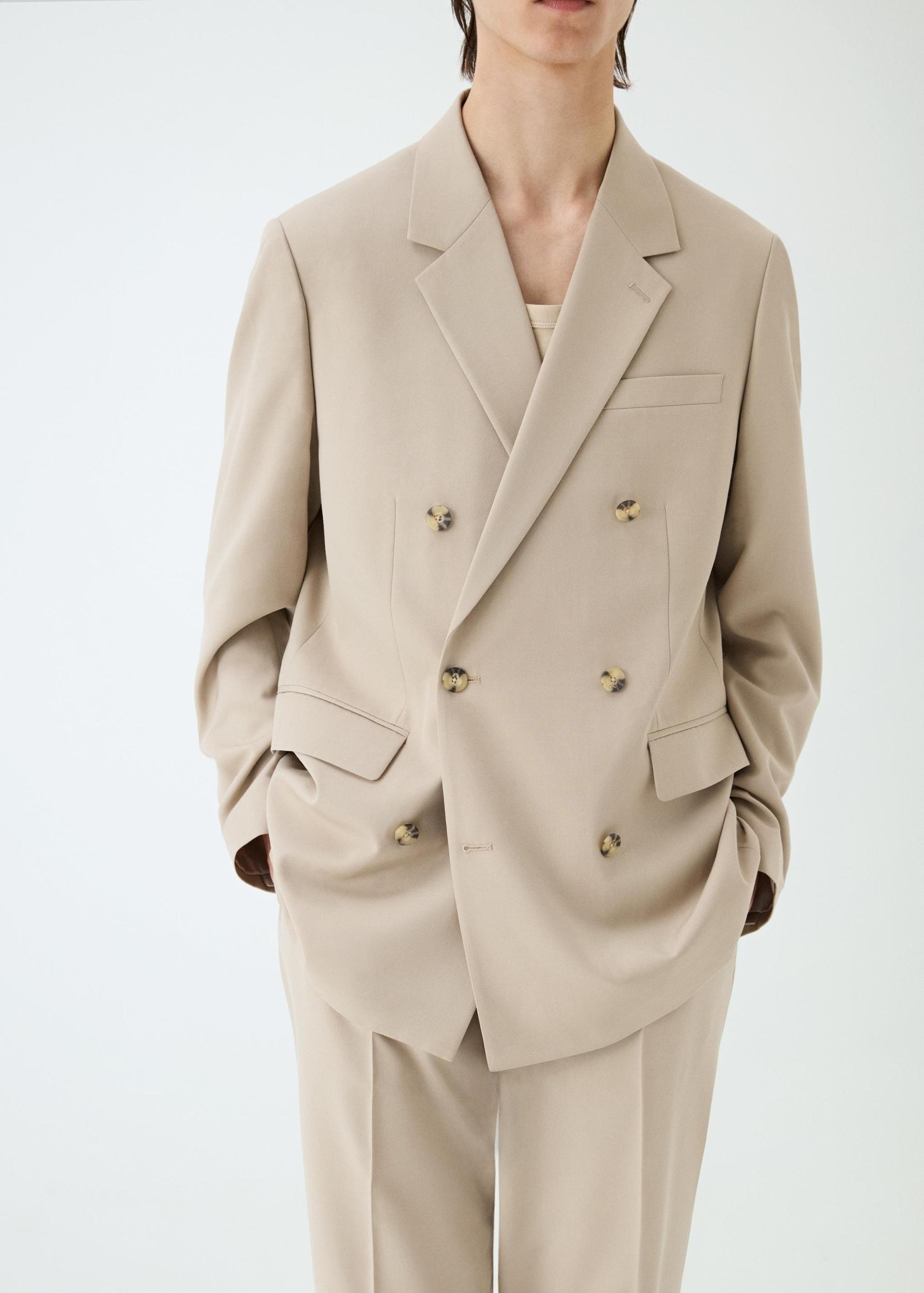 Double-breasted regular-fit suit jacket - Men | MANGO USA Product Image