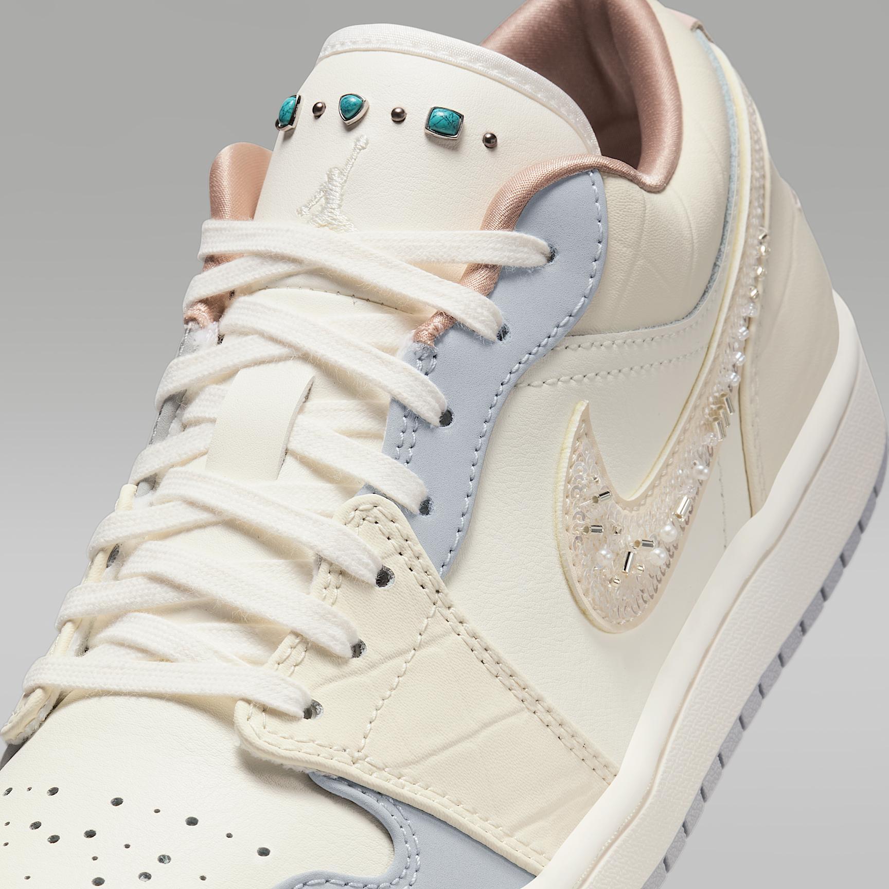 Women's Air Jordan 1 Low Shoes Product Image