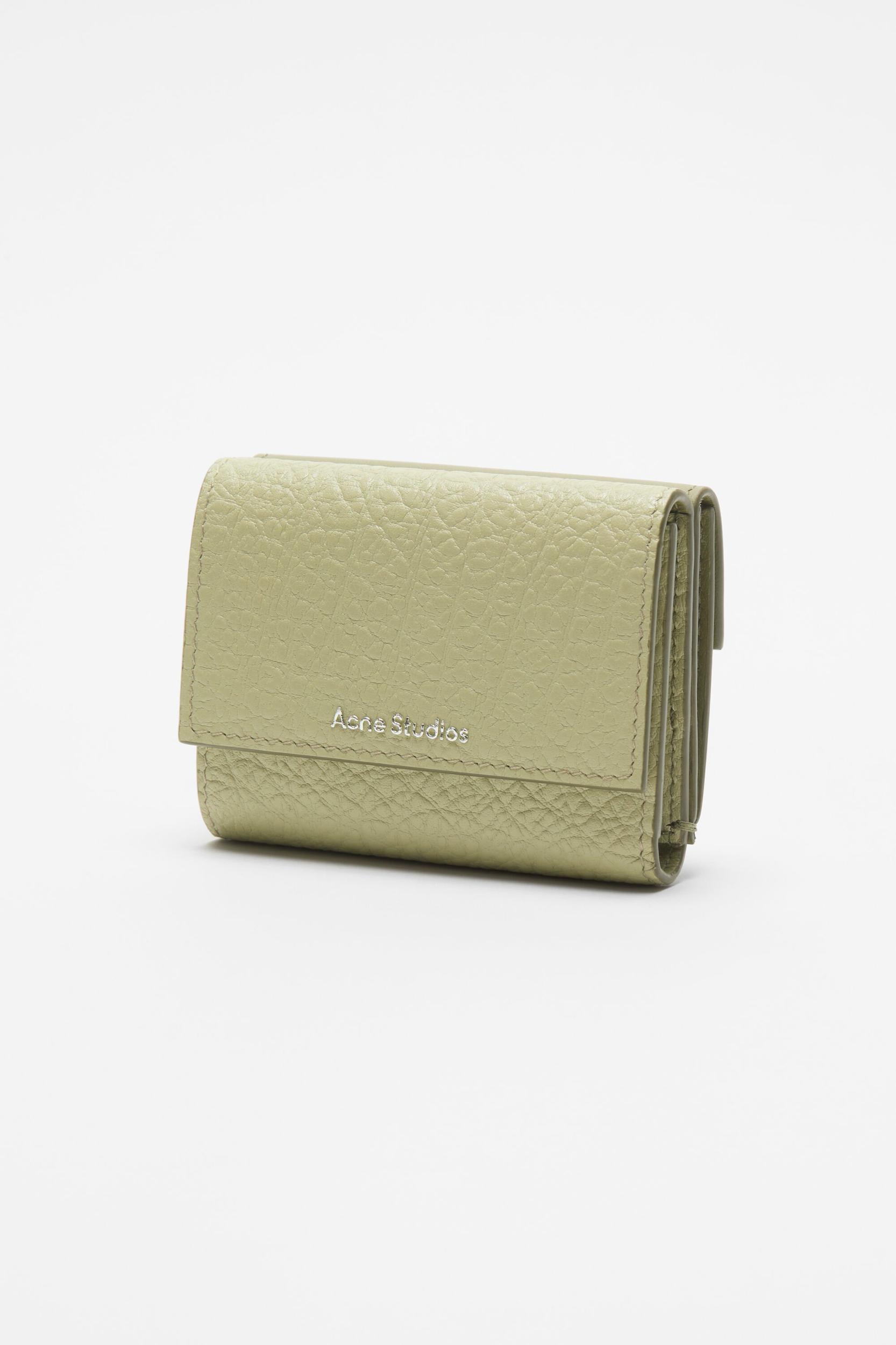 Trifold leather wallet Product Image