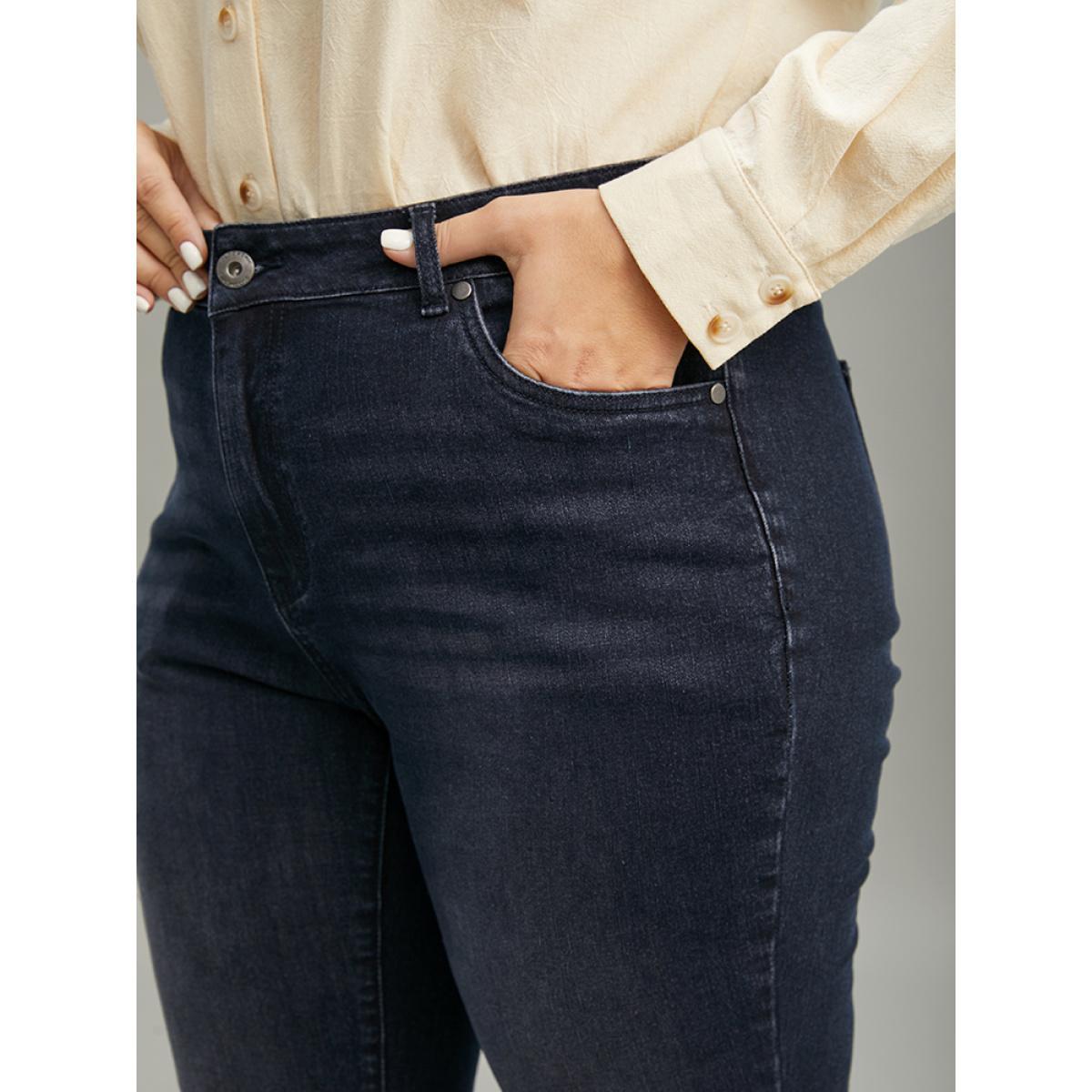 Plus Size Flare Leg Pocket Dark Wash Jeans Women Midnight Casual Plain Plain High stretch Pocket Jeans BloomChic 26/4X Product Image