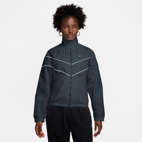 Nike Windrunner Women's Loose UV Woven Full-Zip Jacket Product Image