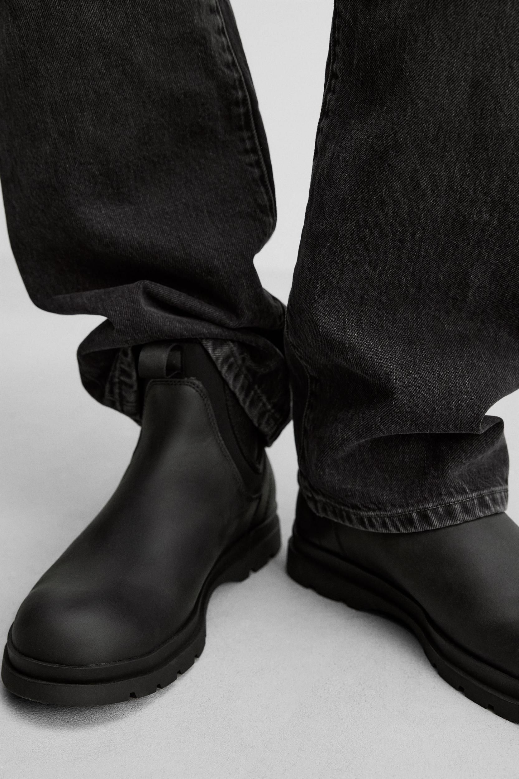 LEATHER CHELSEA BOOTS Product Image