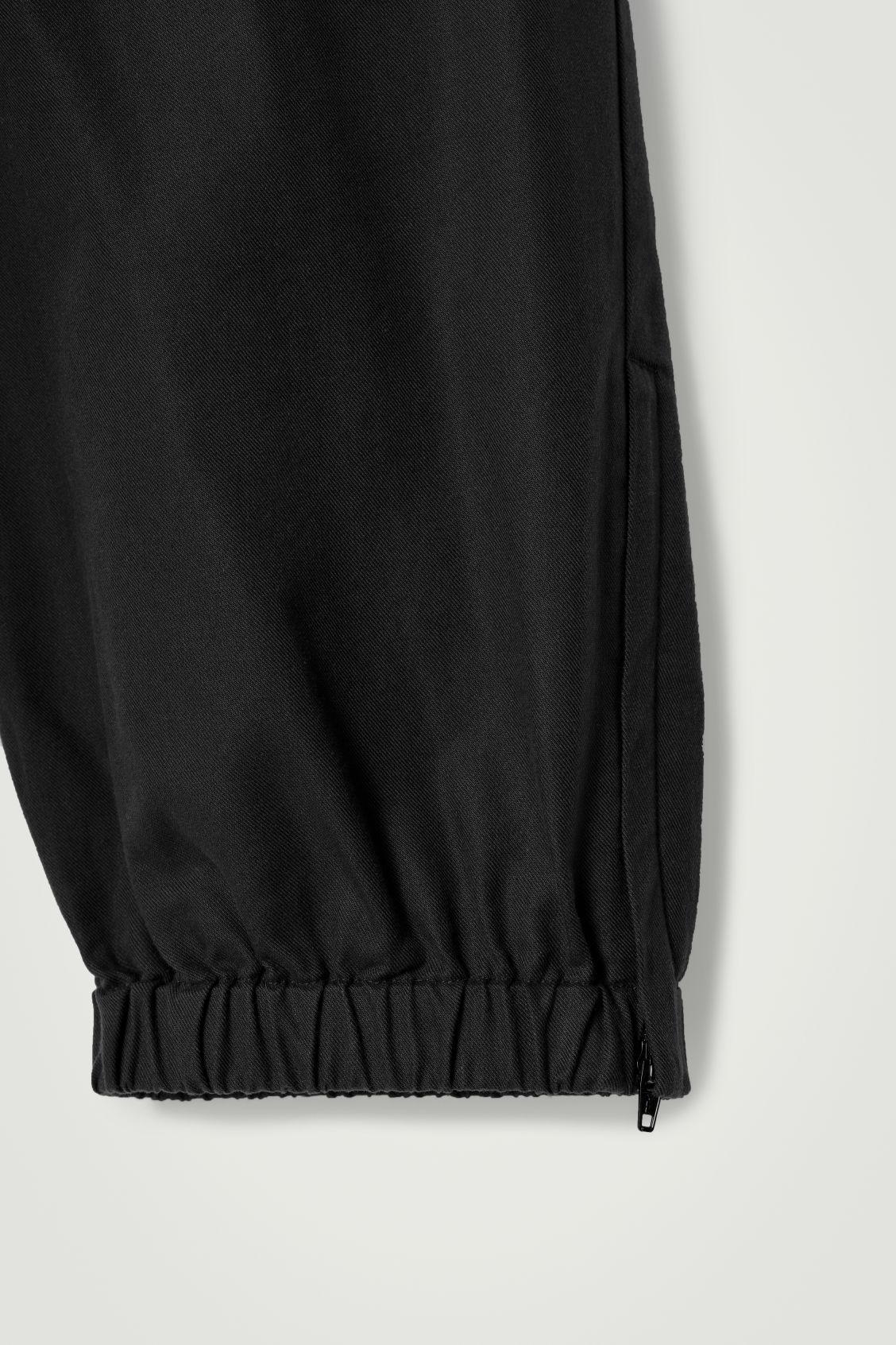ELASTICATED TAPERED PANTS Product Image