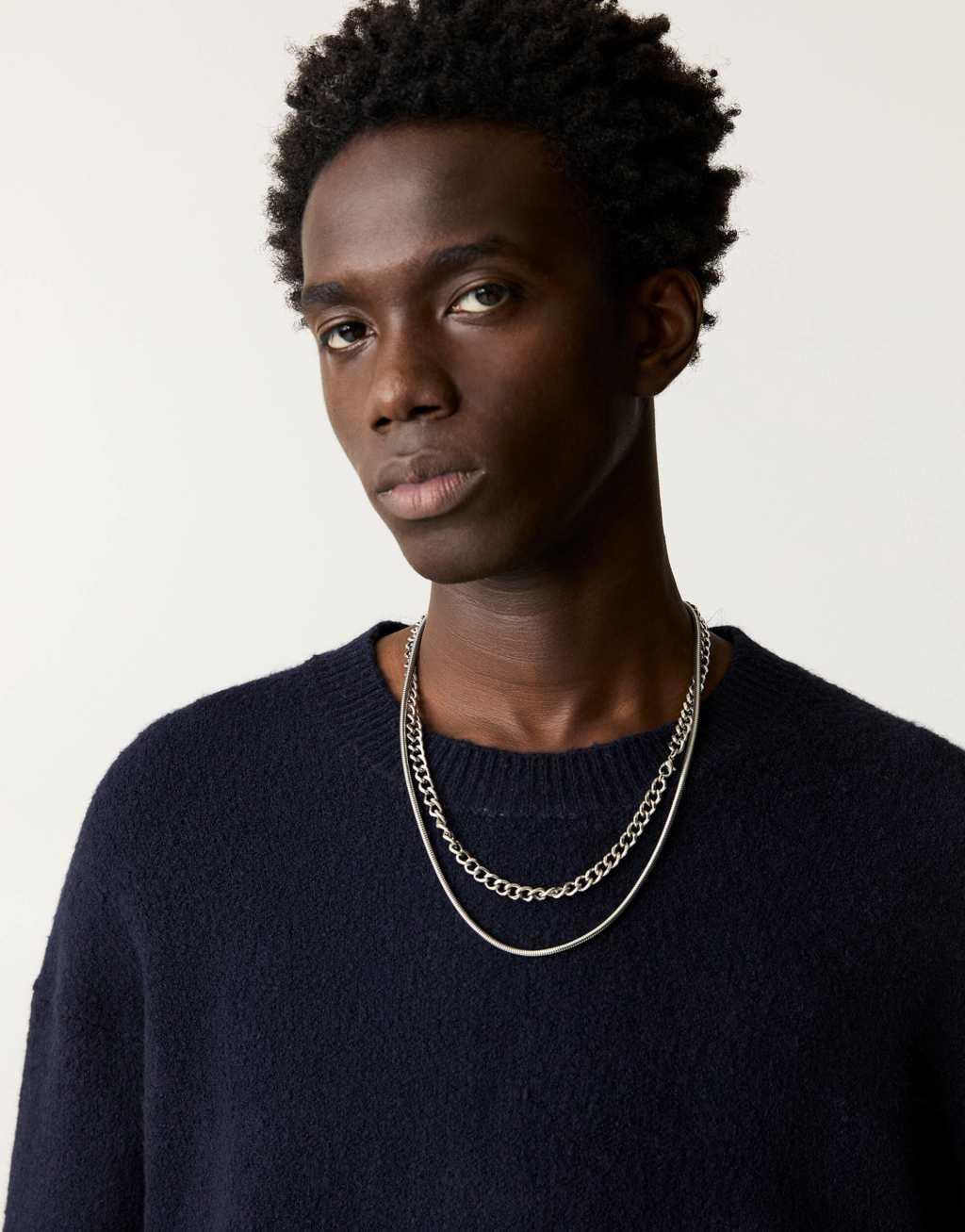 Pull&Bear fluffy knitted sweater in dark blue Product Image