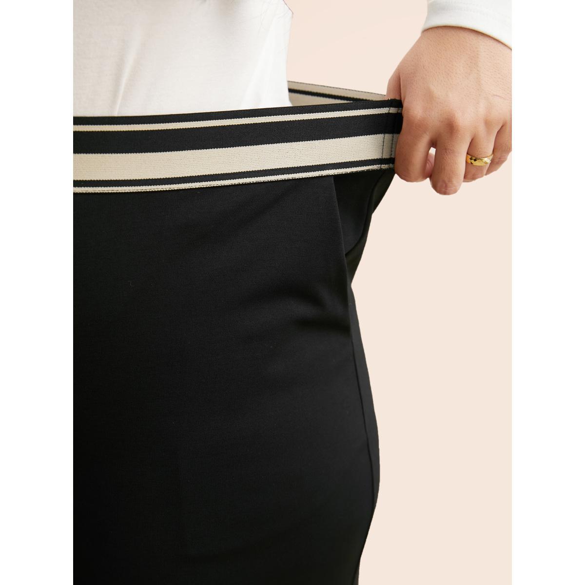 Plus Size Mid Rise Contrast Elastic Waist Pants Women Black Casual Mid Rise Everyday Pants BloomChic 28/5X Product Image