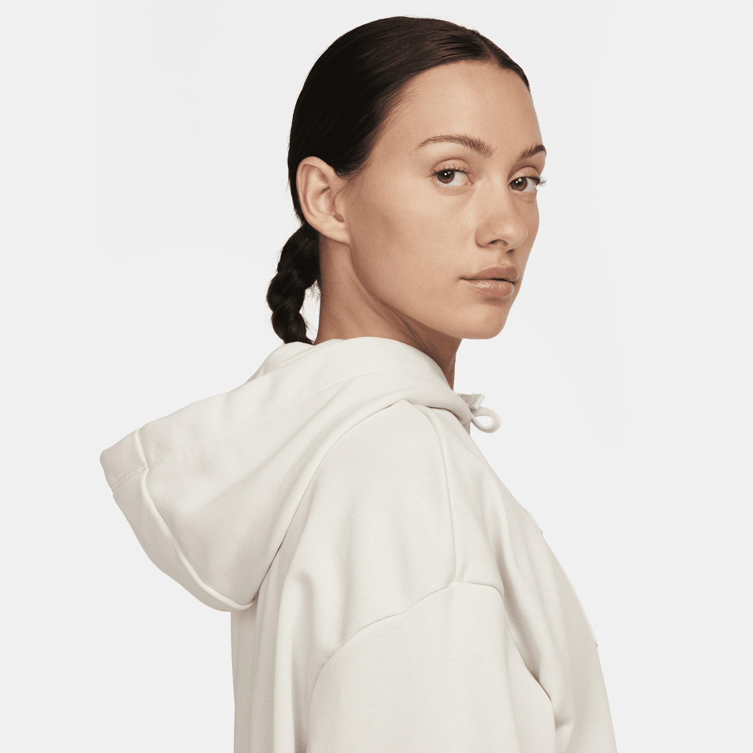 Nike Sportswear Club Fleece Women's Oversized Cropped Hoodie Product Image