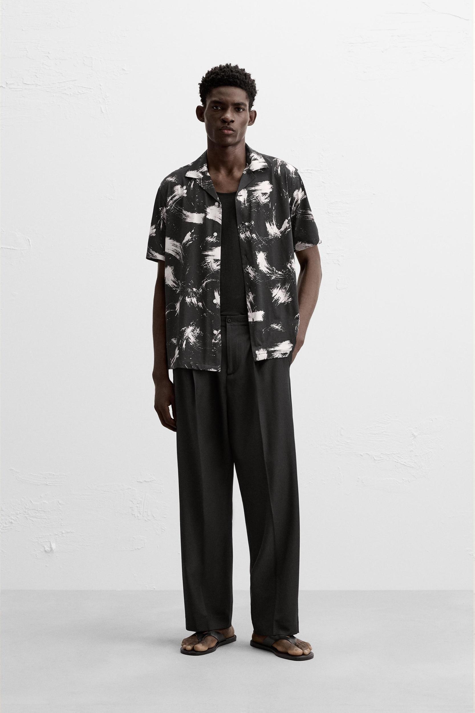 ABSTRACT PRINT STRETCH SHIRT Product Image