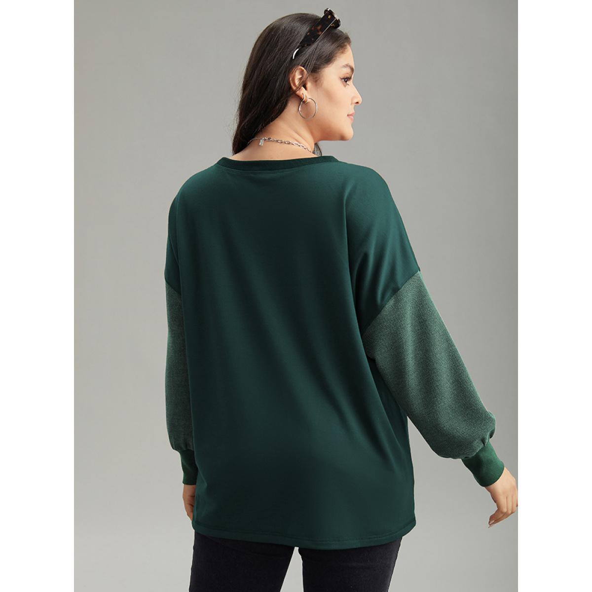 Plus Size Two Tone Patched Pocket Drop Shoulder Sweatshirt Women DarkGreen Casual Elastic cuffs Round Neck Everyday Sweatshirts BloomChic 26/4X Product Image