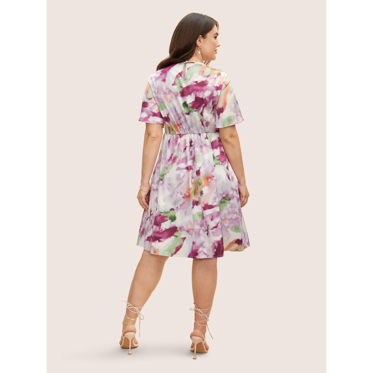 Plus Size Watercolor Floral Print Ruched Ruffle Sleeve Dress Lilac Women Elegant Gathered Round Neck Short sleeve Curvy BloomChic 30/6X Product Image