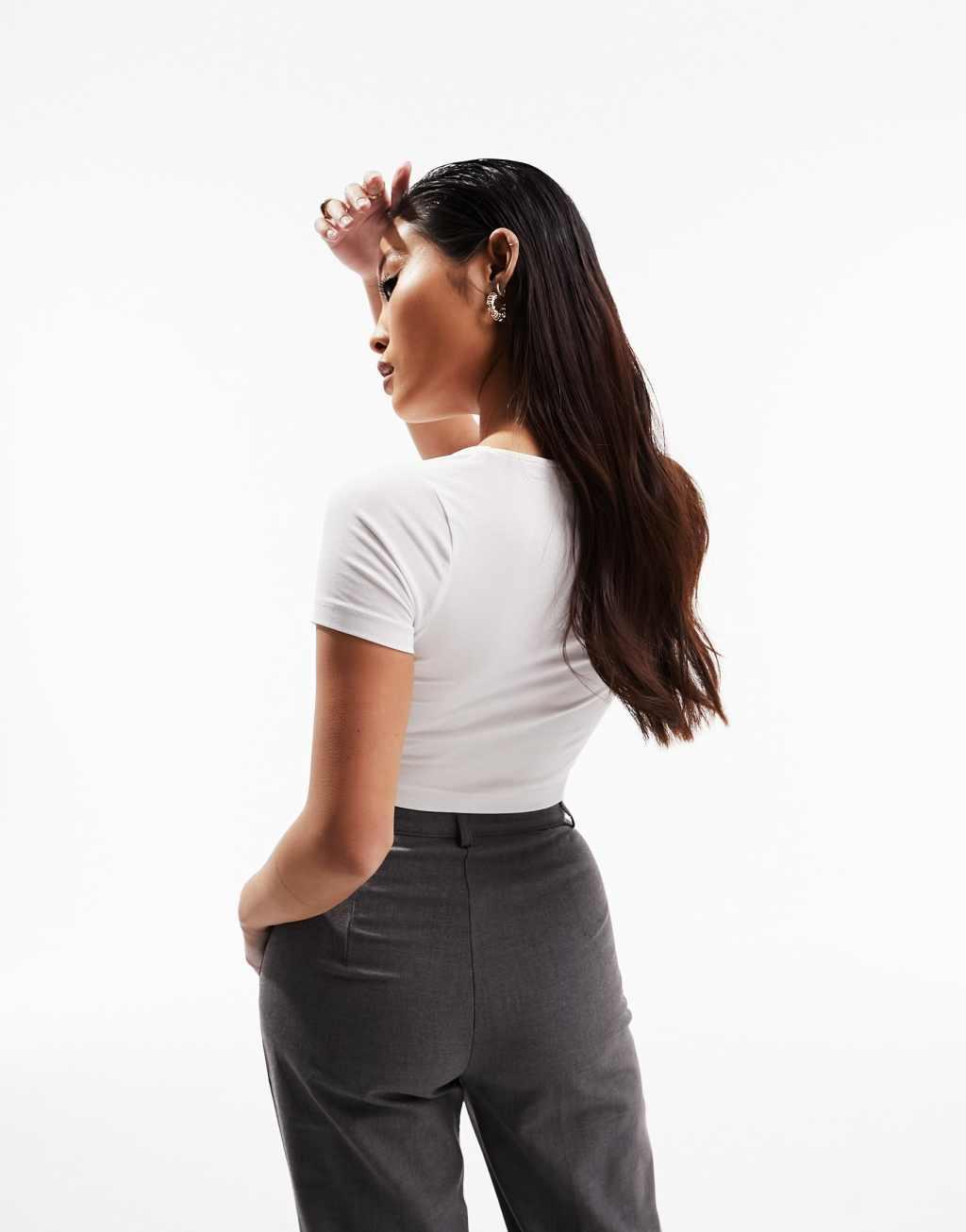 ASOS DESIGN Petite fitted crop t-shirt Product Image