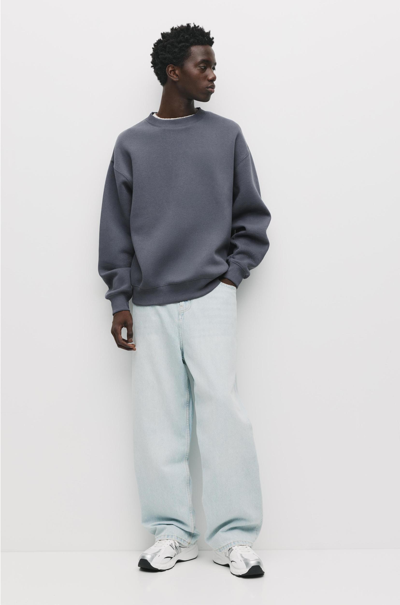 Basic crew neck sweatshirt Product Image
