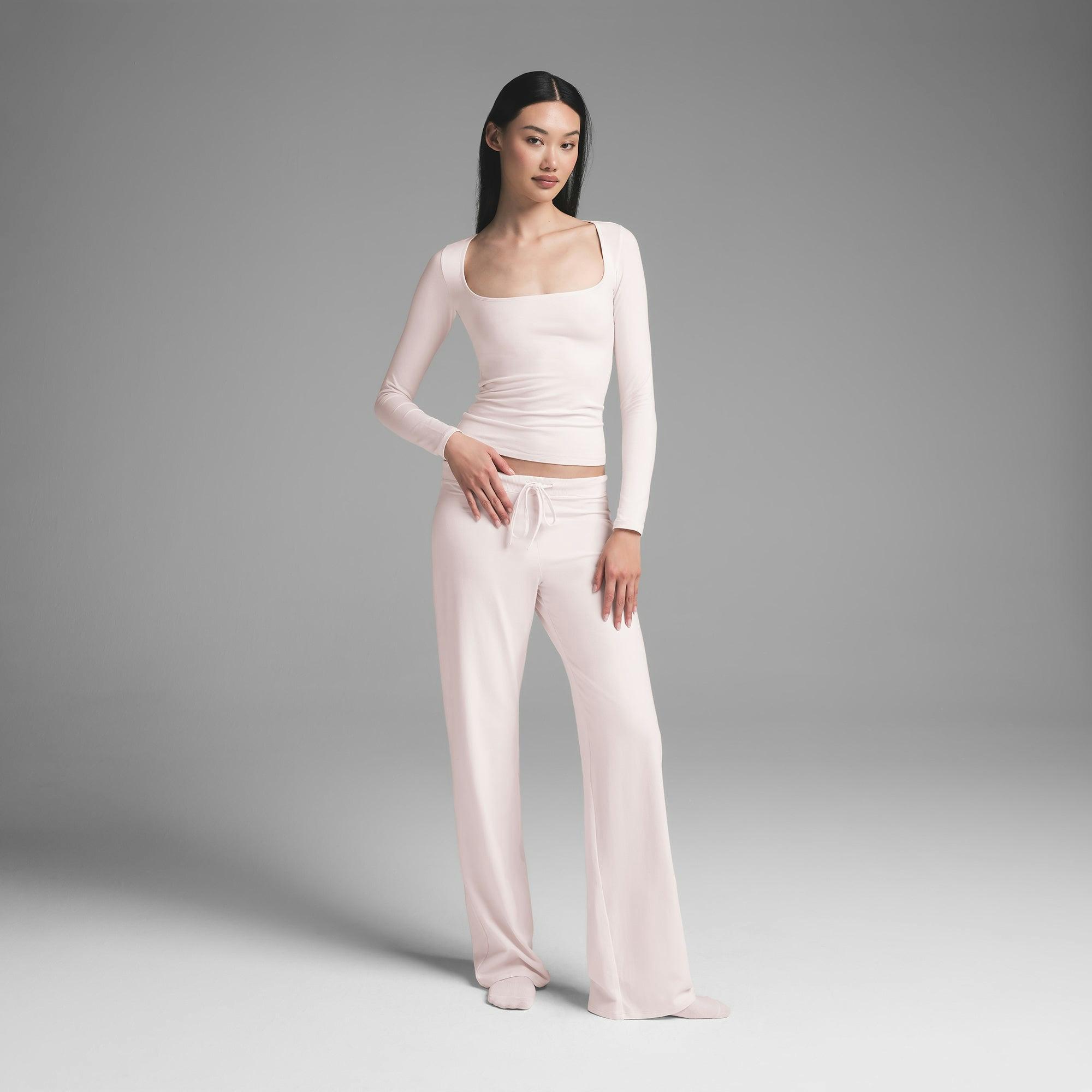 COTTON JERSEY SCOOP NECK LONG SLEEVE TOP | BARELY PINK Product Image