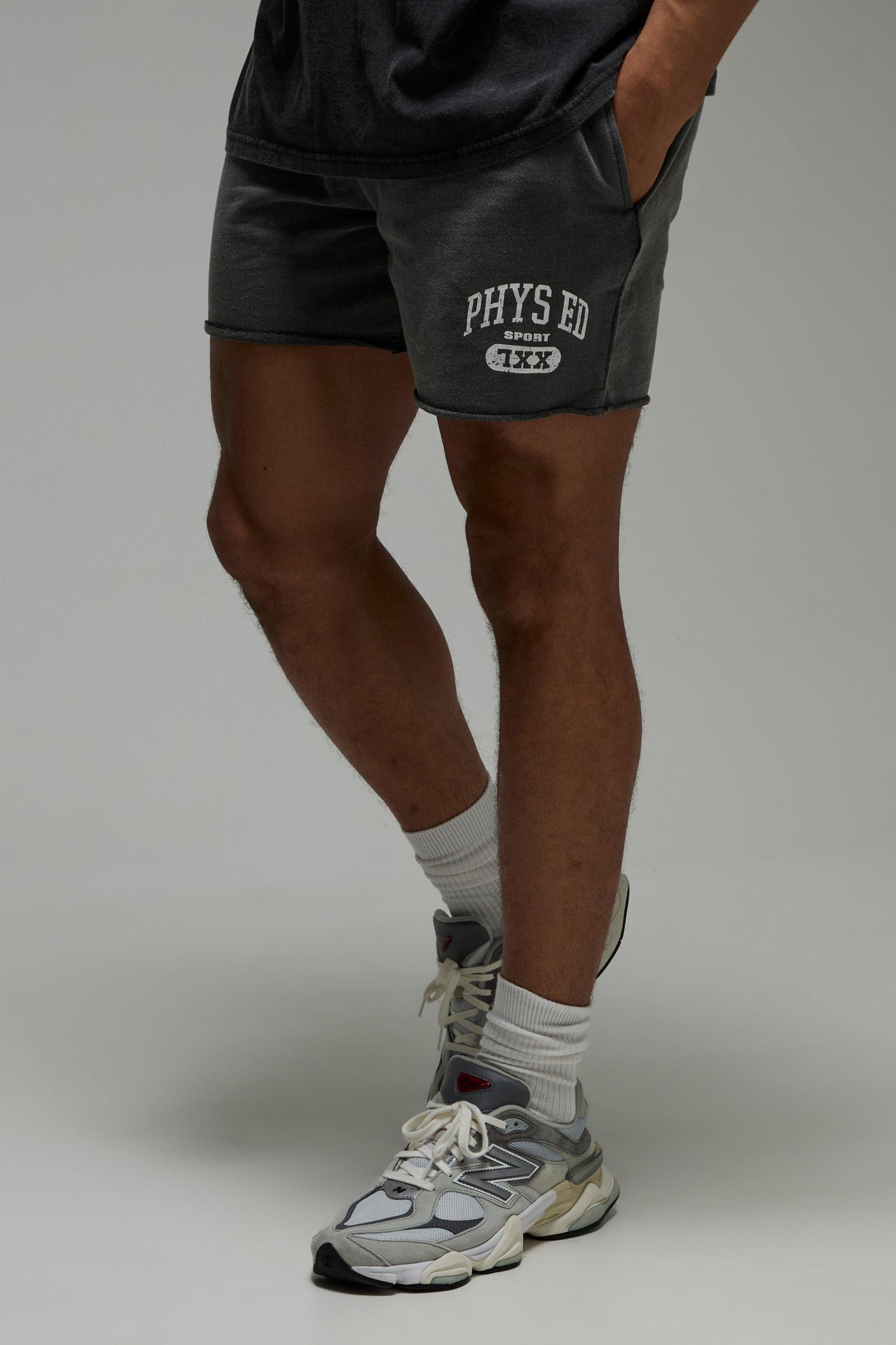 MAN Active Phys Ed Regular Fit Washed 5inch Short | boohooMAN USA Product Image