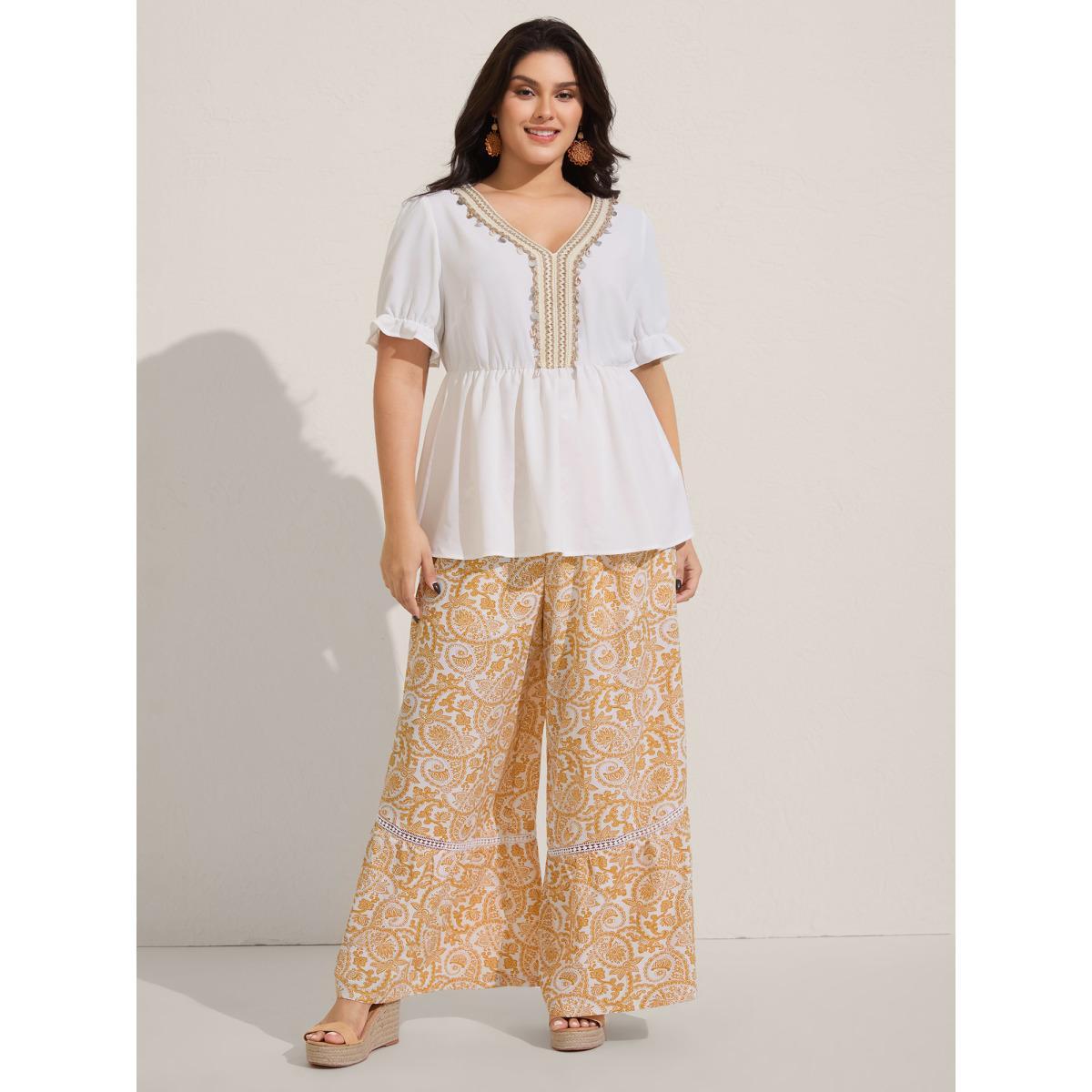 Plus Size Originalwhite Contrast Webbing Shell Detail Blouse Women Short sleeve V-neck Vacation Blouses BloomChic 22-24/3X Product Image