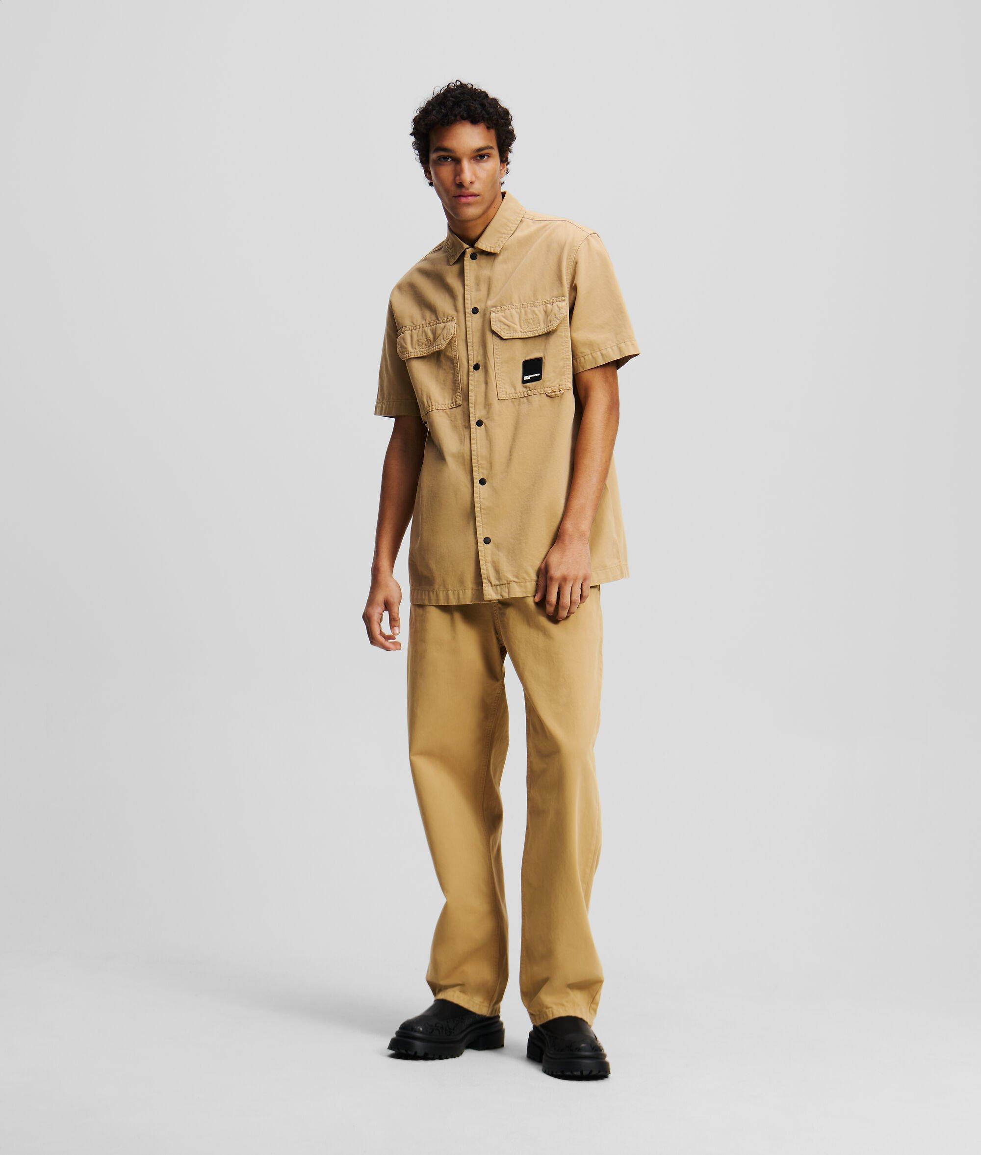 SHORT-SLEEVED BUTTON-UP SHIRT Product Image