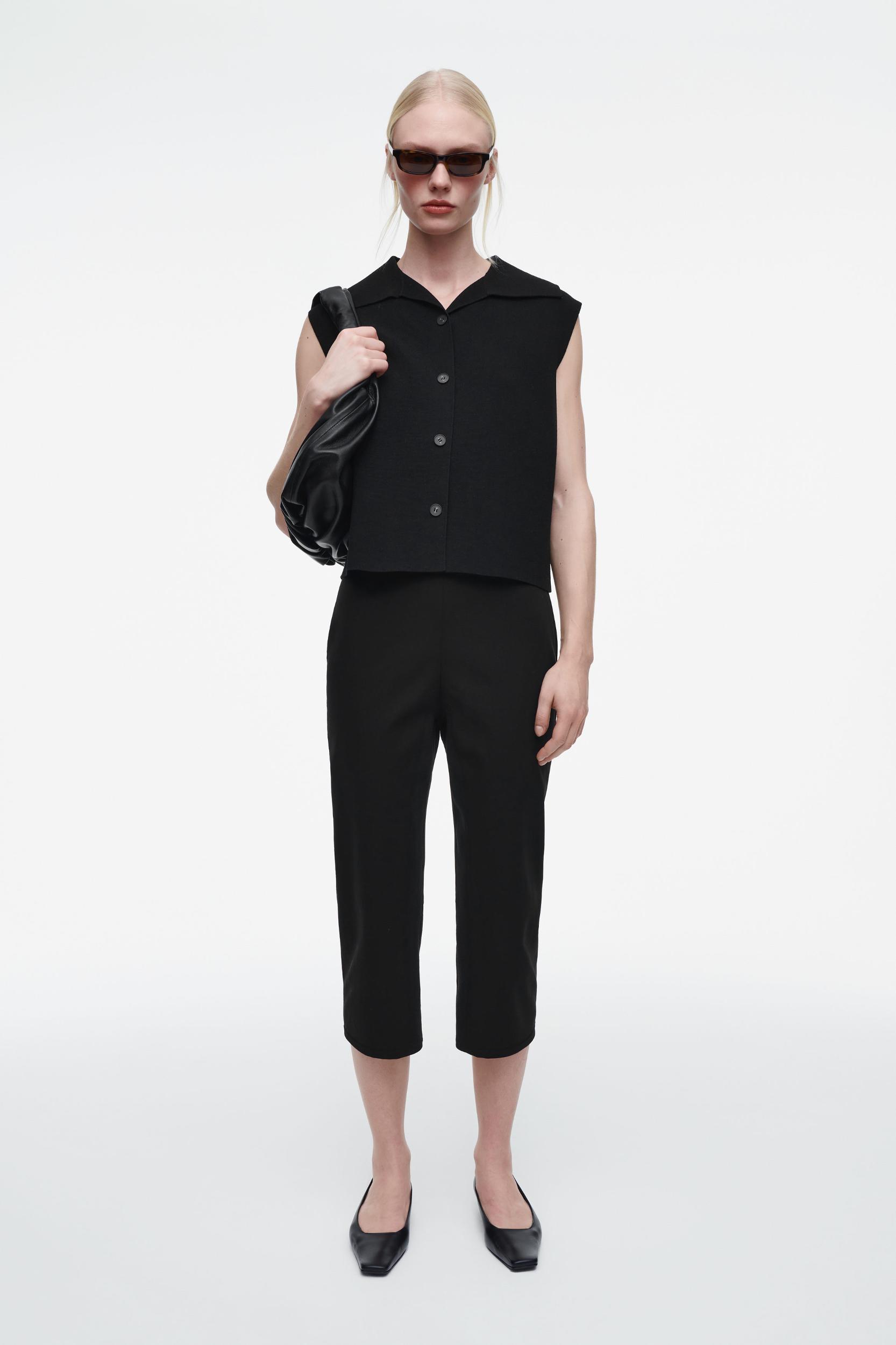 COLLARED KNITTED VEST Product Image