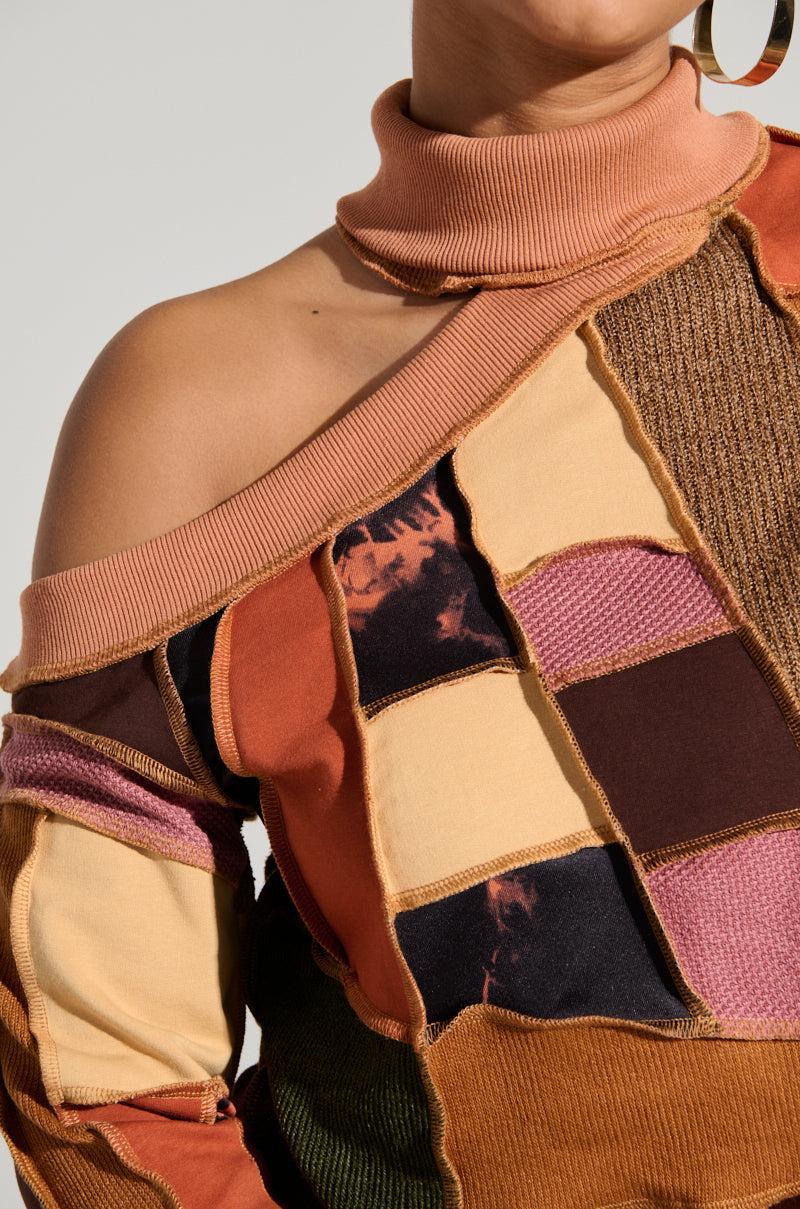 CATCH FEELINGS PATCHWORK SWEATSHIRT Product Image