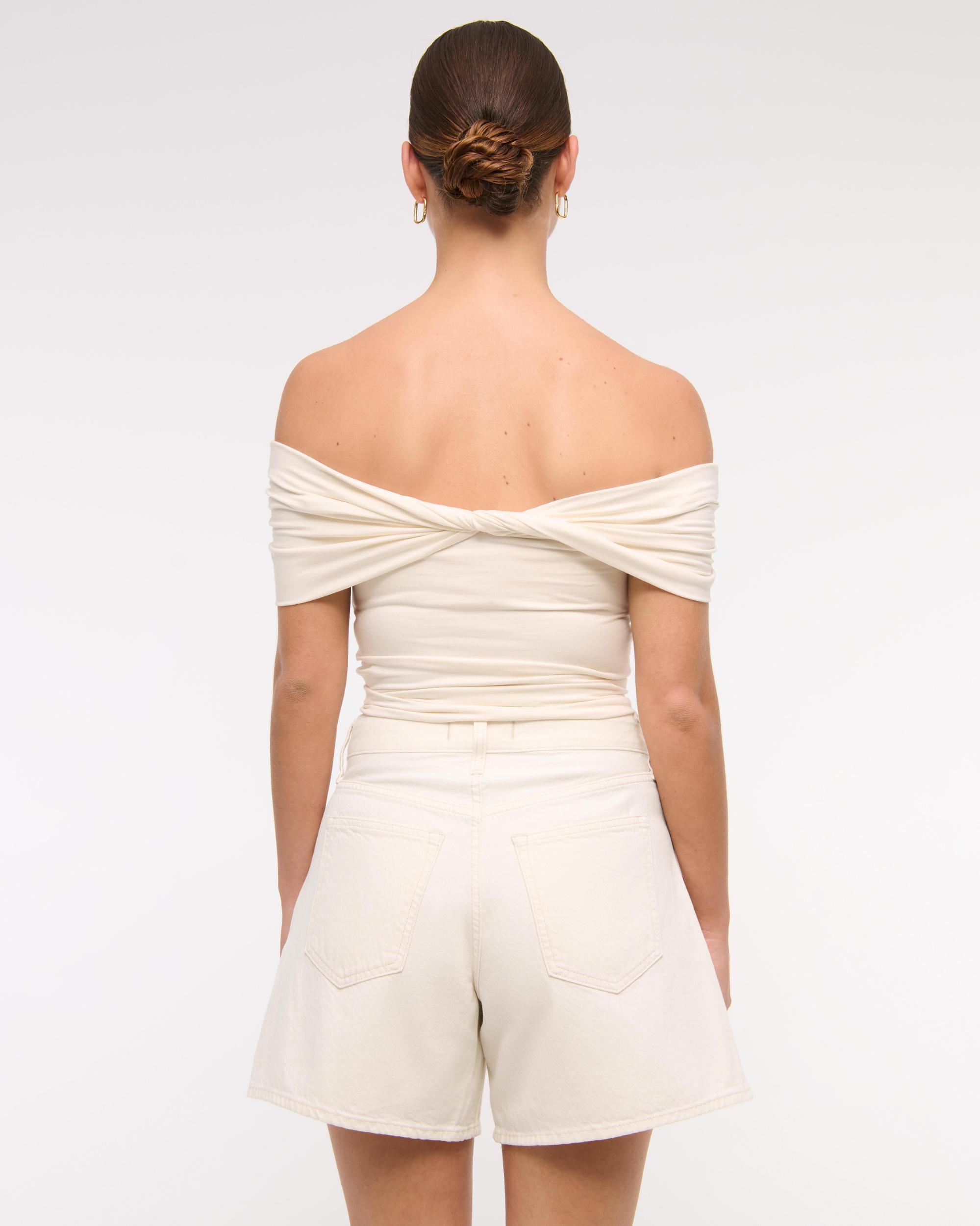 Curve Love High Rise Loose Short Product Image