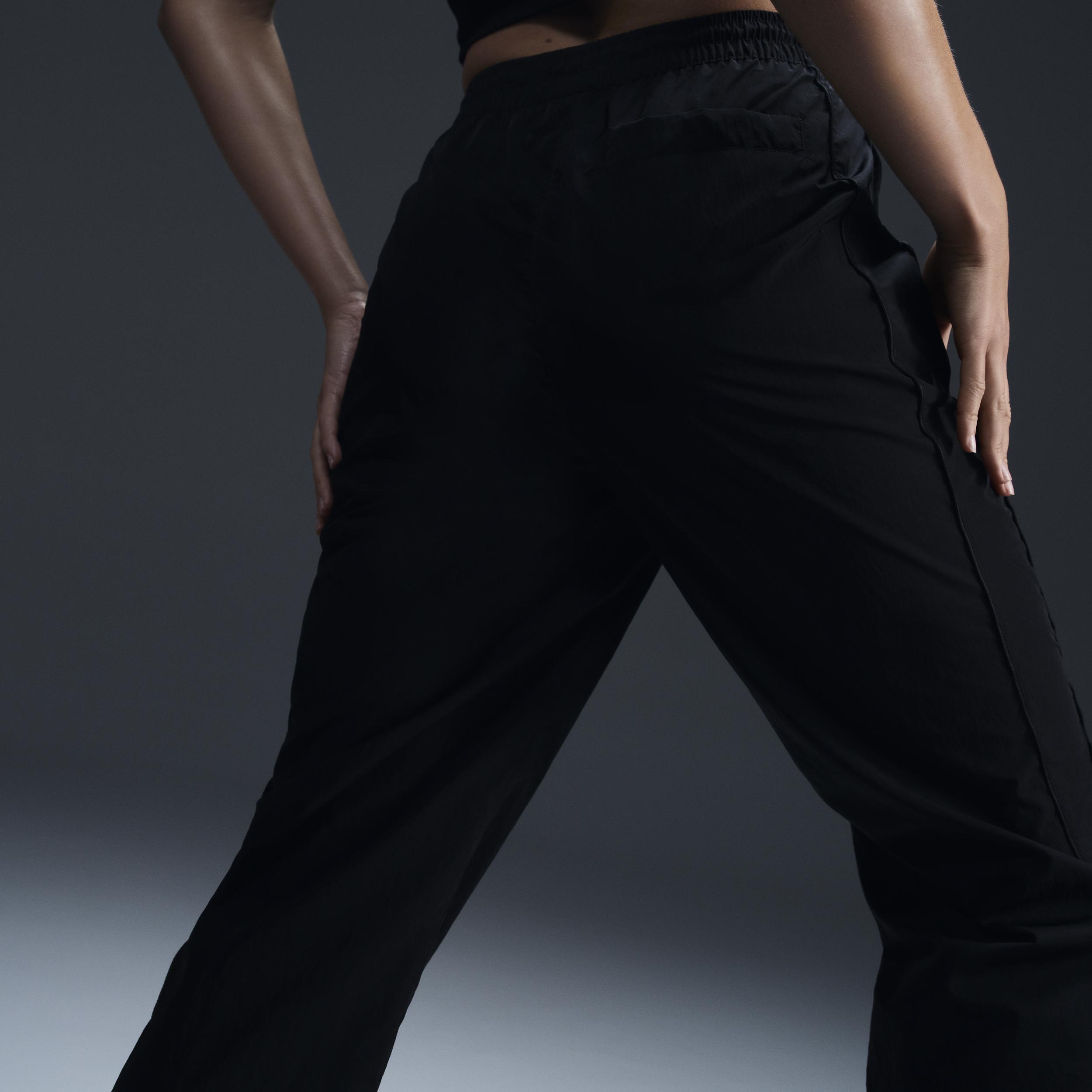 Nike Women's Windrunner High-Waisted Woven Open-Hem Pants Product Image
