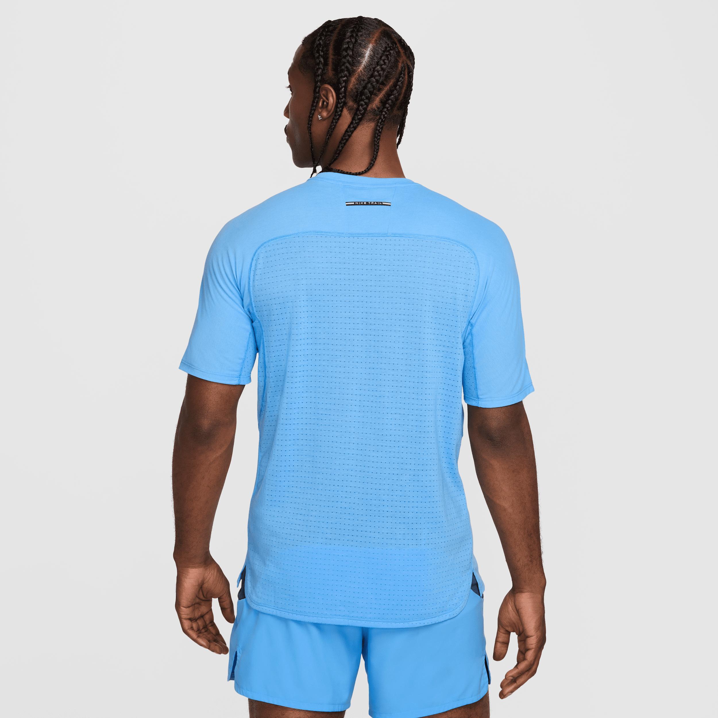 Nike Men's Solar Chase Dri-FIT ADV Short-Sleeve Running Top Product Image