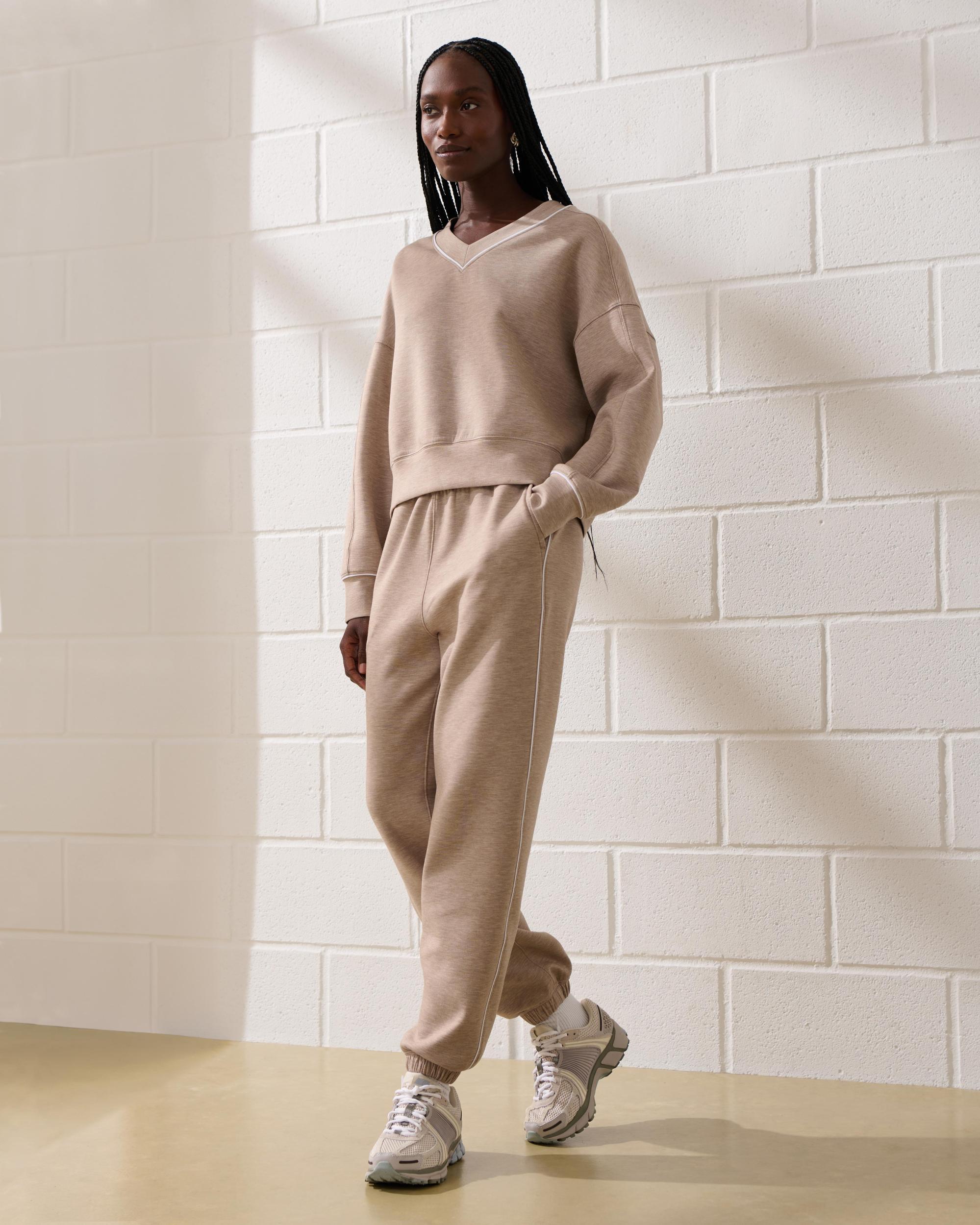 YPB neoKNIT V-Neck Product Image