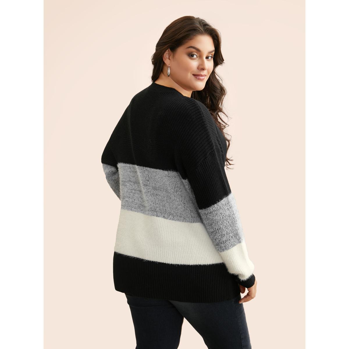 Plus Size Round Neck Colorblock Contrast Pullover Black Women Casual Loose Long Sleeve Round Neck Everyday Pullovers BloomChic 14-16/1X Product Image