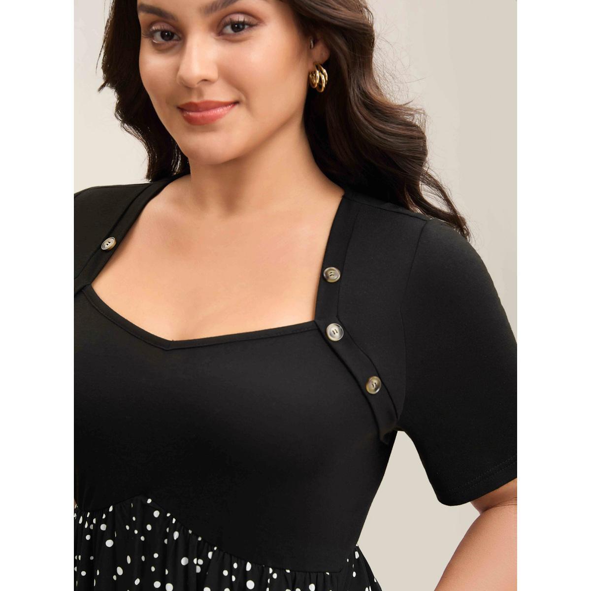 Plus Size Color Contrast Shoulder Button Sleeve Midi Dress Black Women Button Heart neckline Short sleeve Curvy BloomChic 26/4X Product Image