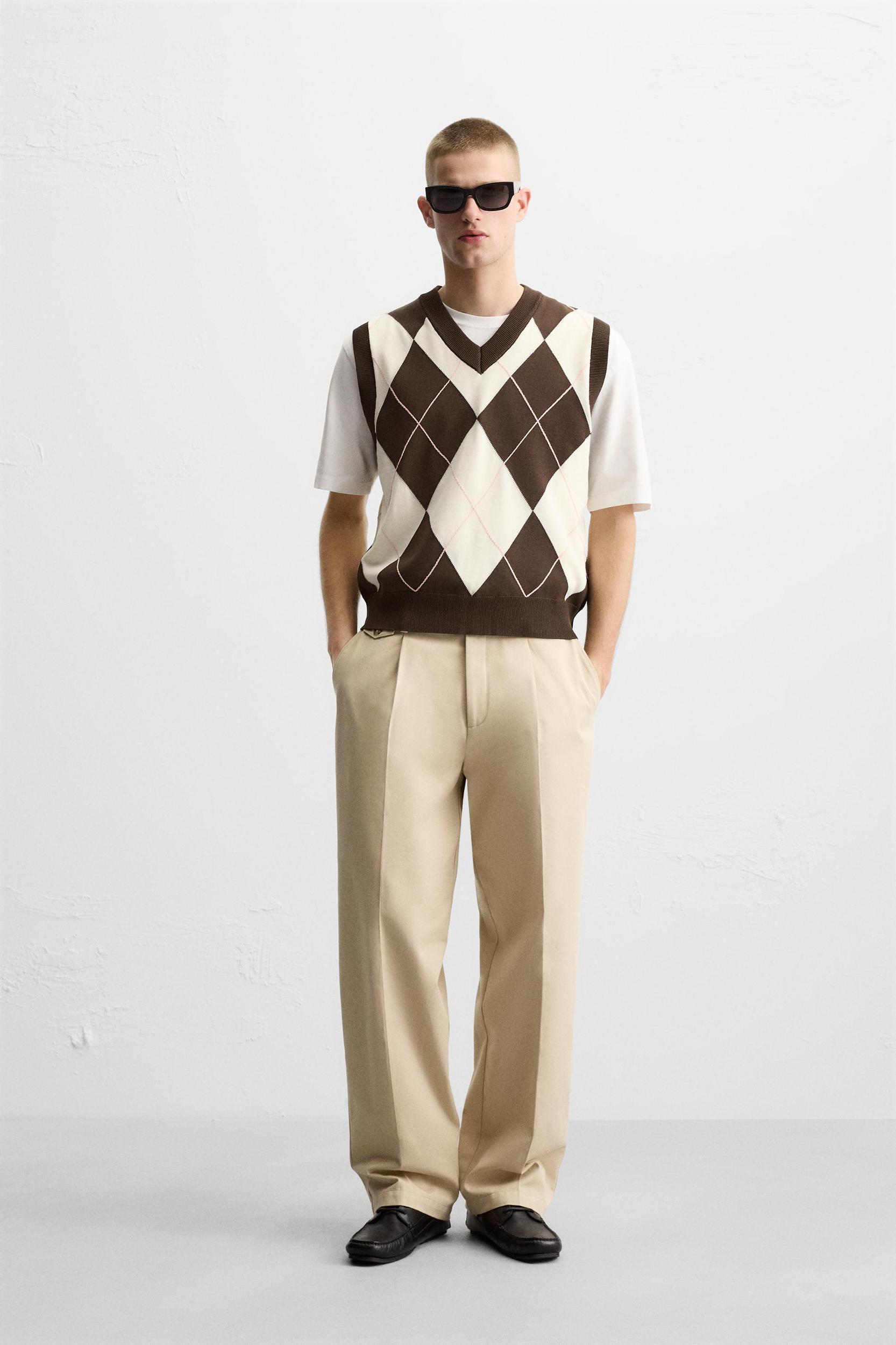 ARGYLE JACQUARD KNIT VEST Product Image