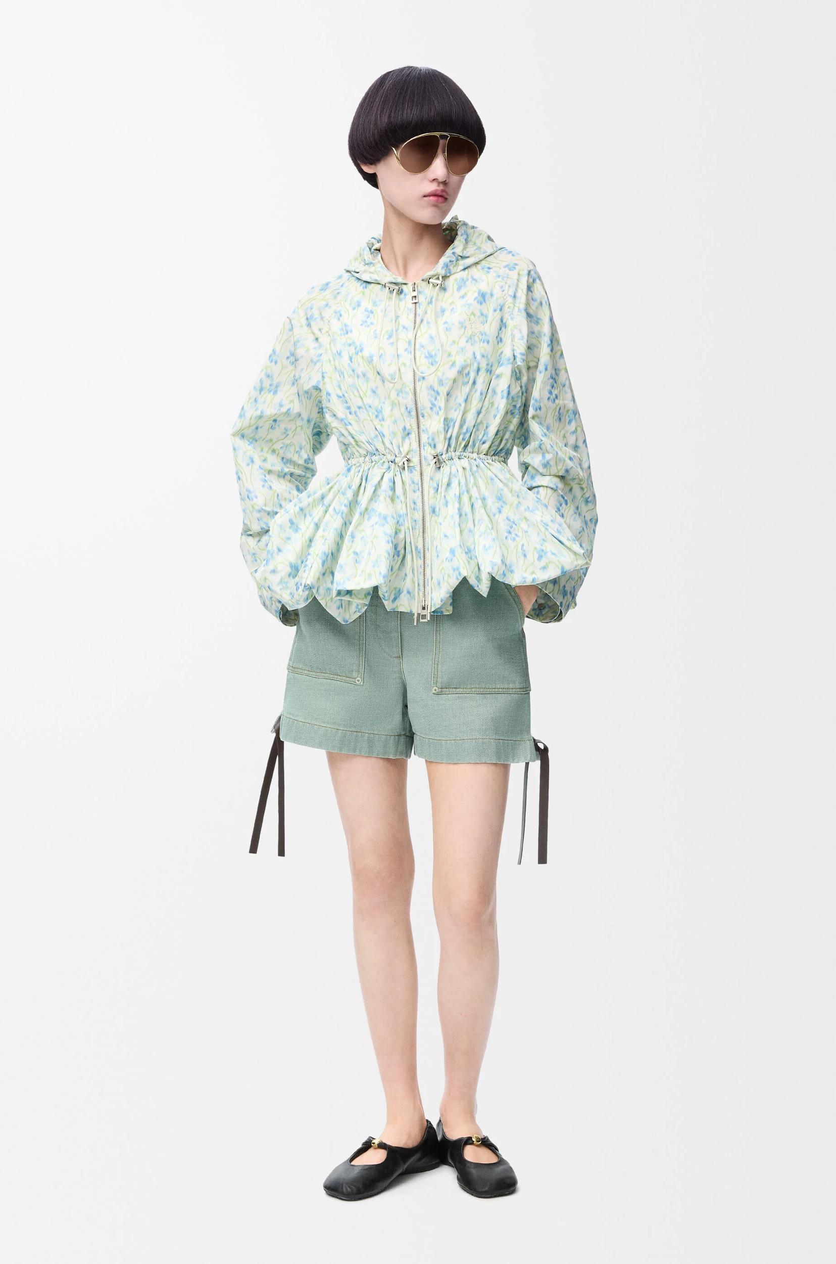 Workwear shorts in denim Product Image