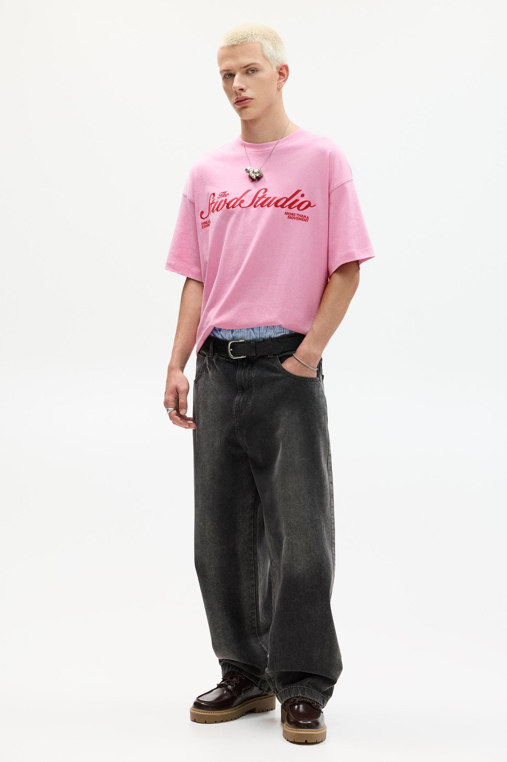 STWD Studio pink T-shirt Product Image